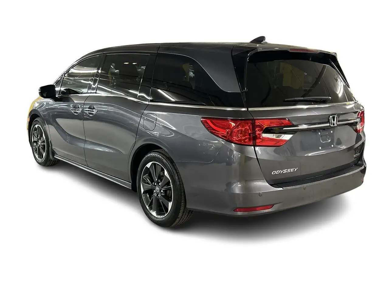 Honda Odyssey снимка Honda Odyssey