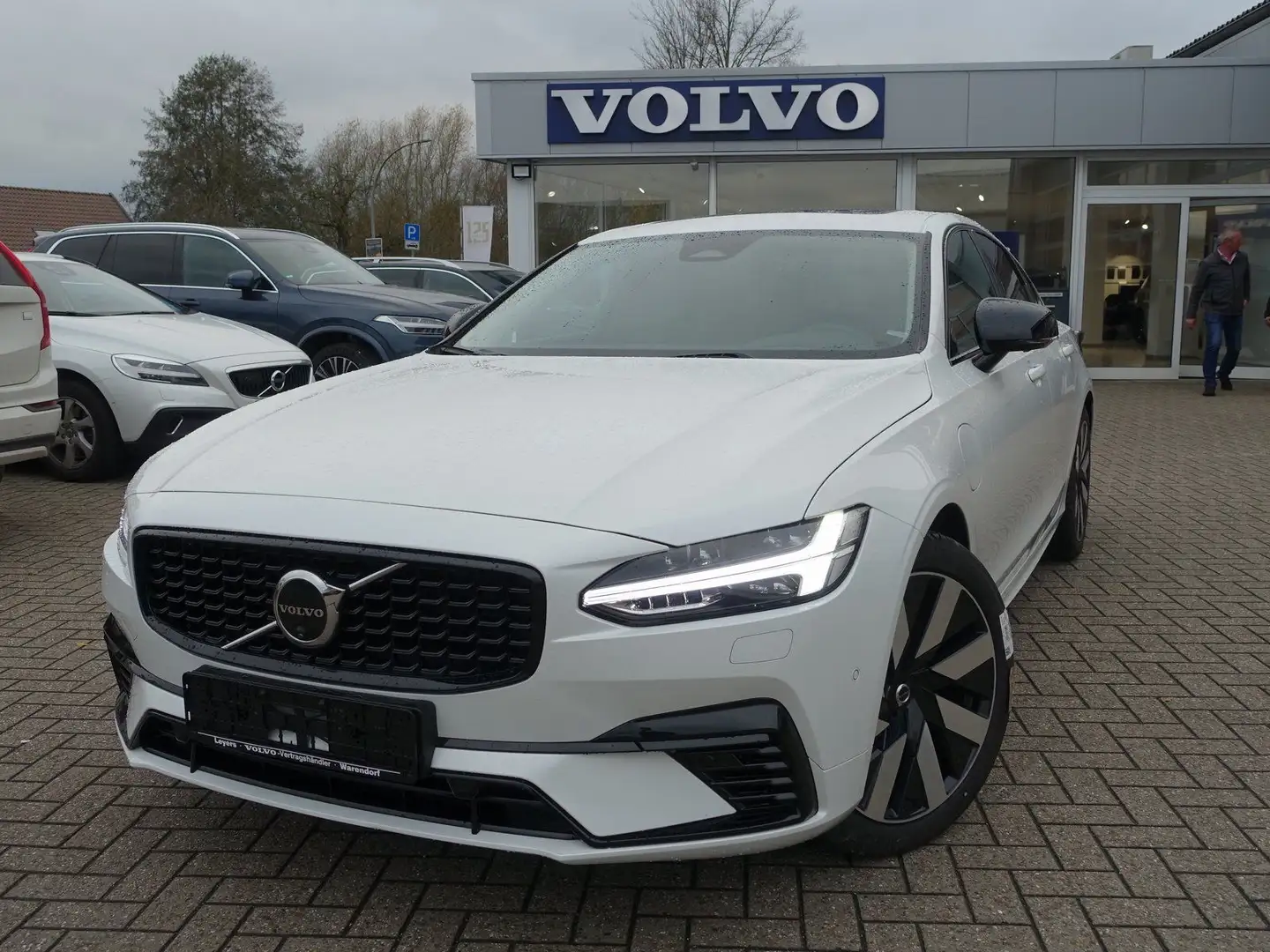 Volvo S90 Recharge Ultimate T8 AWD/HeadUP/360°/BLIS Weiß - 1