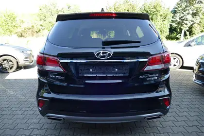 Annonce voiture d'occasion Hyundai Grand Santa Fe - CARADIZE