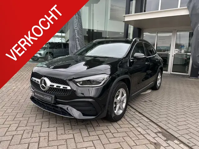 Mercedes-Benz GLA 200 GLA AMG Line