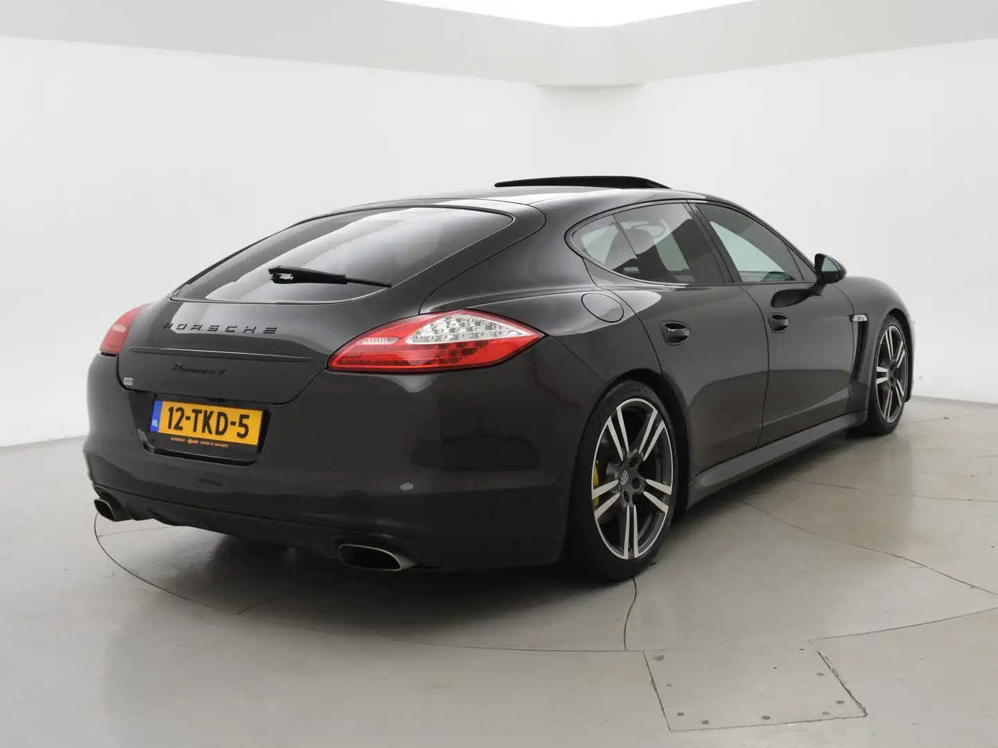 Porsche Panamera 4 3.6 V6 300 PK *55.056 KM! | ORIG. NL!* | 19 INCH Grijs - 2