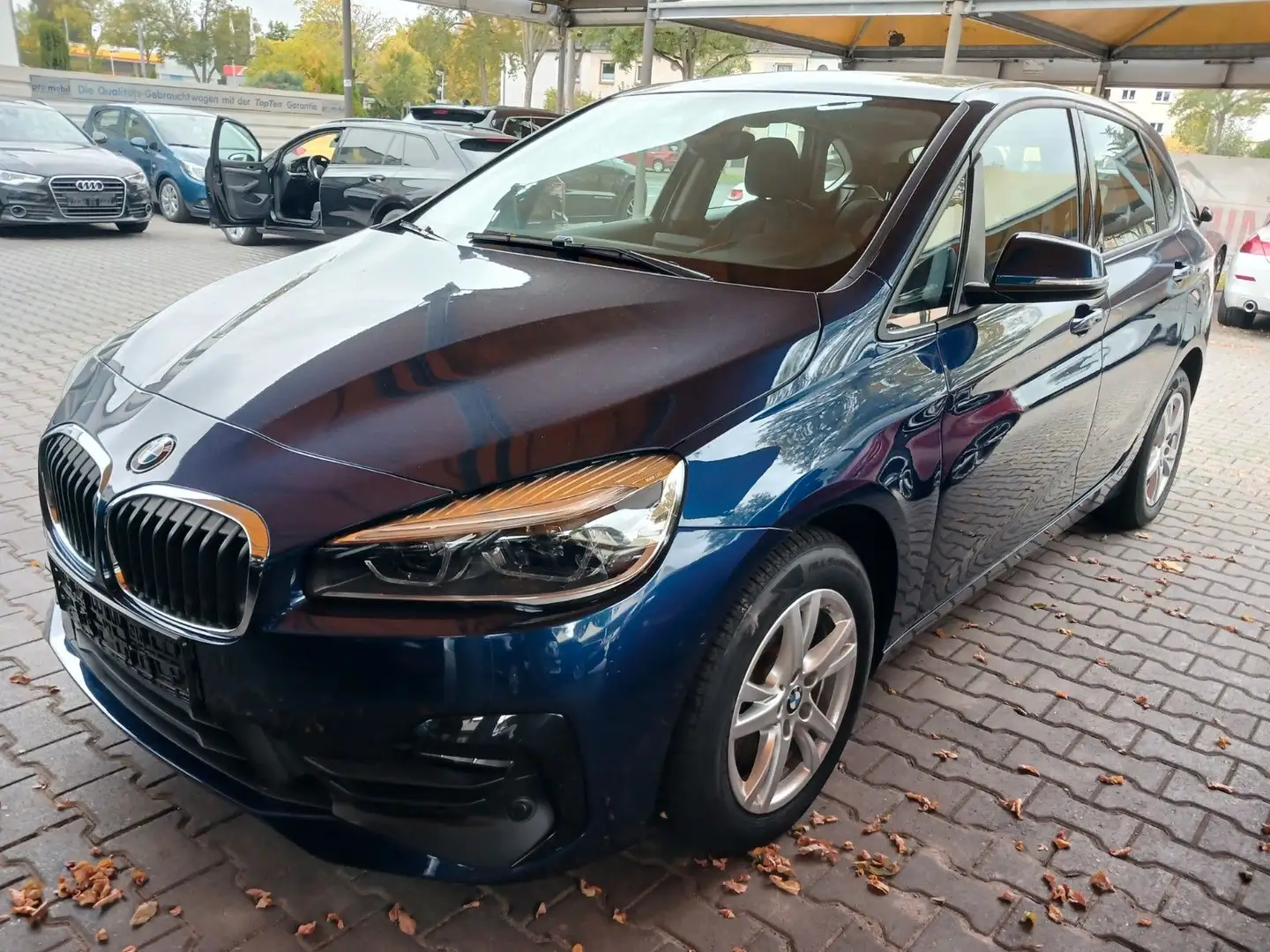 BMW 220 Blauw - 1