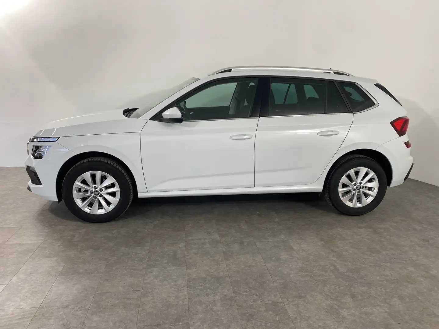 Skoda Kamiq 1.0 TSI Selection OPF 85 kW (116 PS), Schalt. 6... Blanco - 2