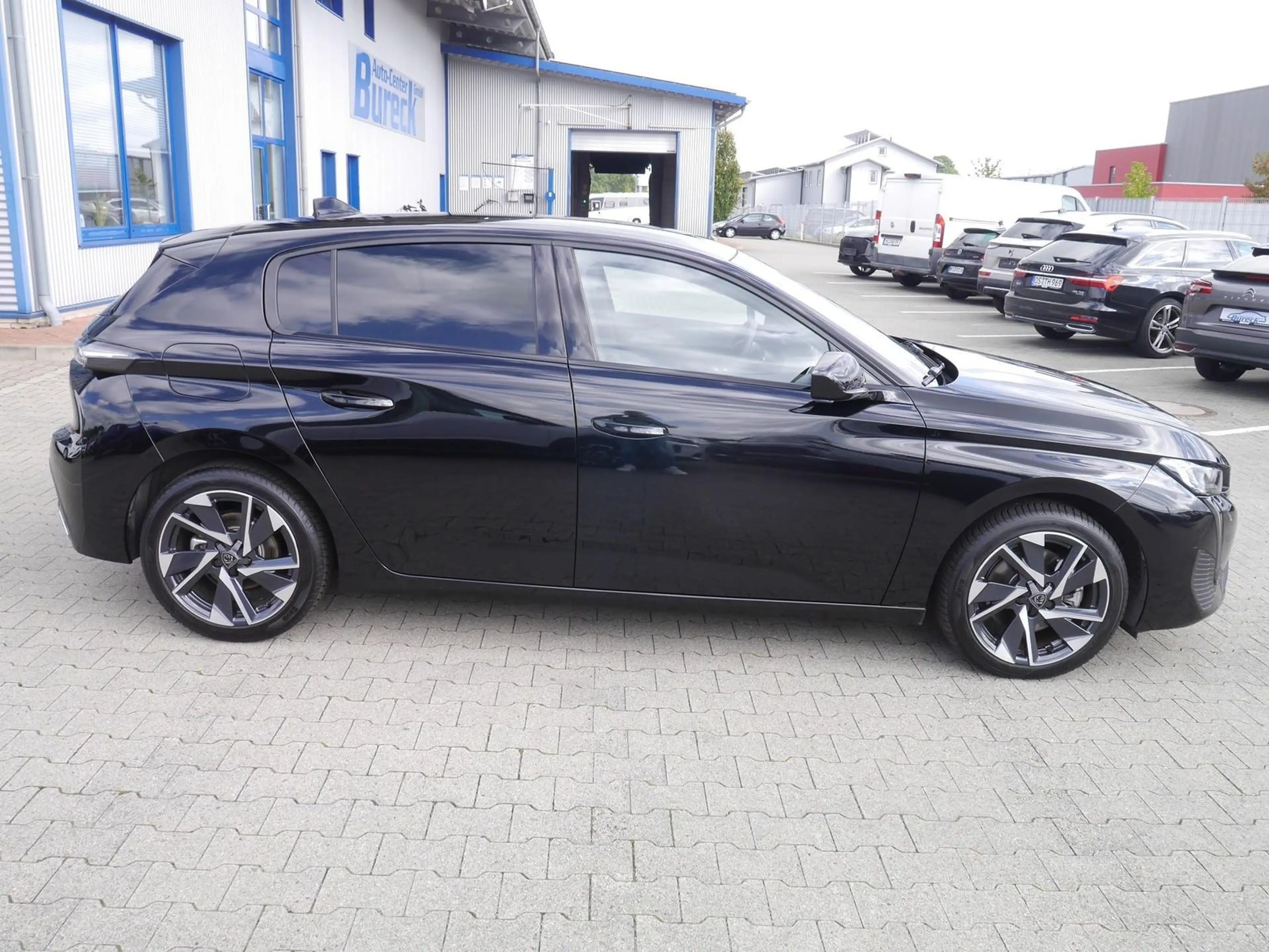 Peugeot 308 Blue HDI 130 Navi/LED/ACC/SHZ/360-Grad — photo 12