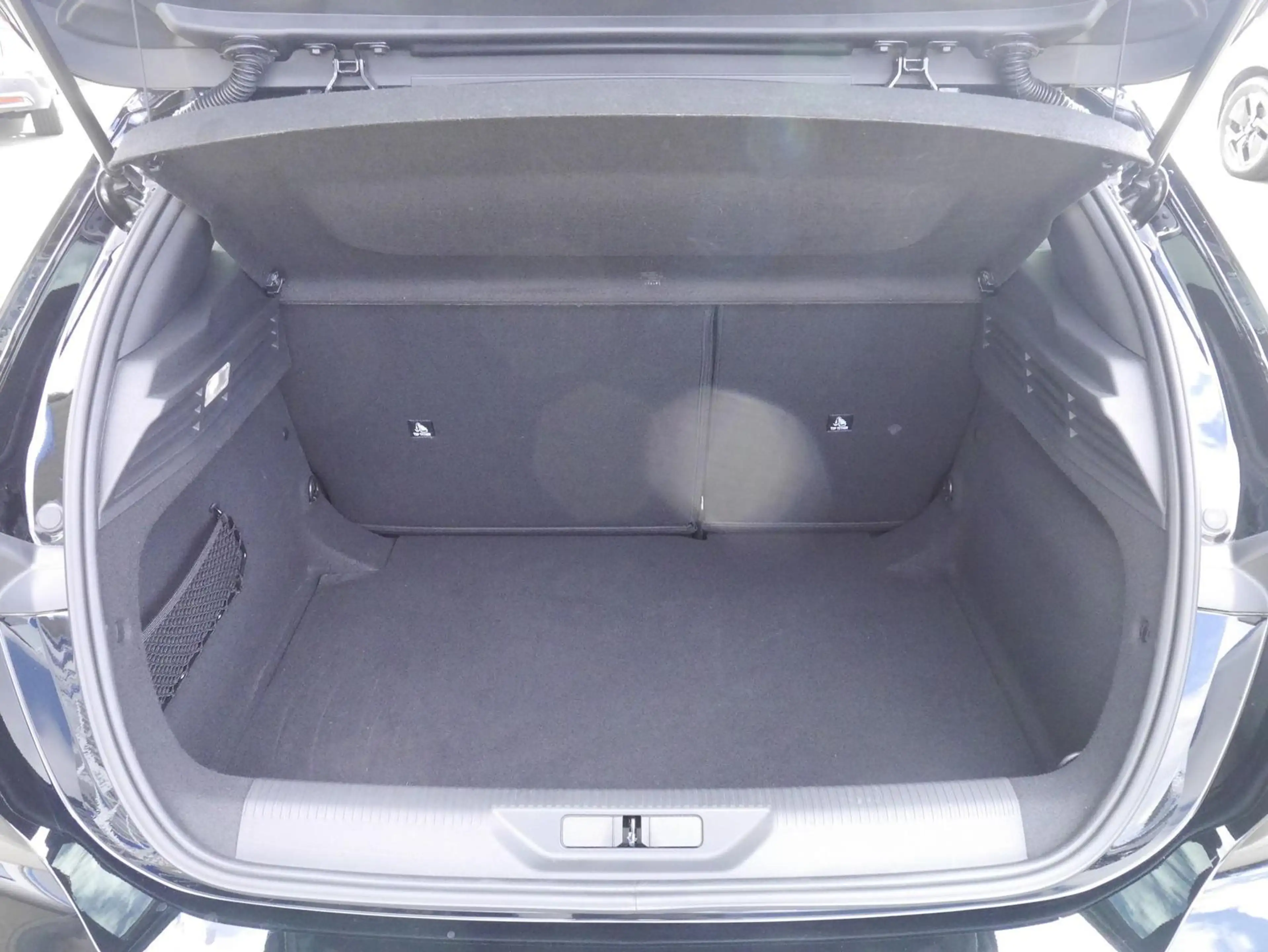Peugeot 308 Blue HDI 130 Navi/LED/ACC/SHZ/360-Grad — photo 7