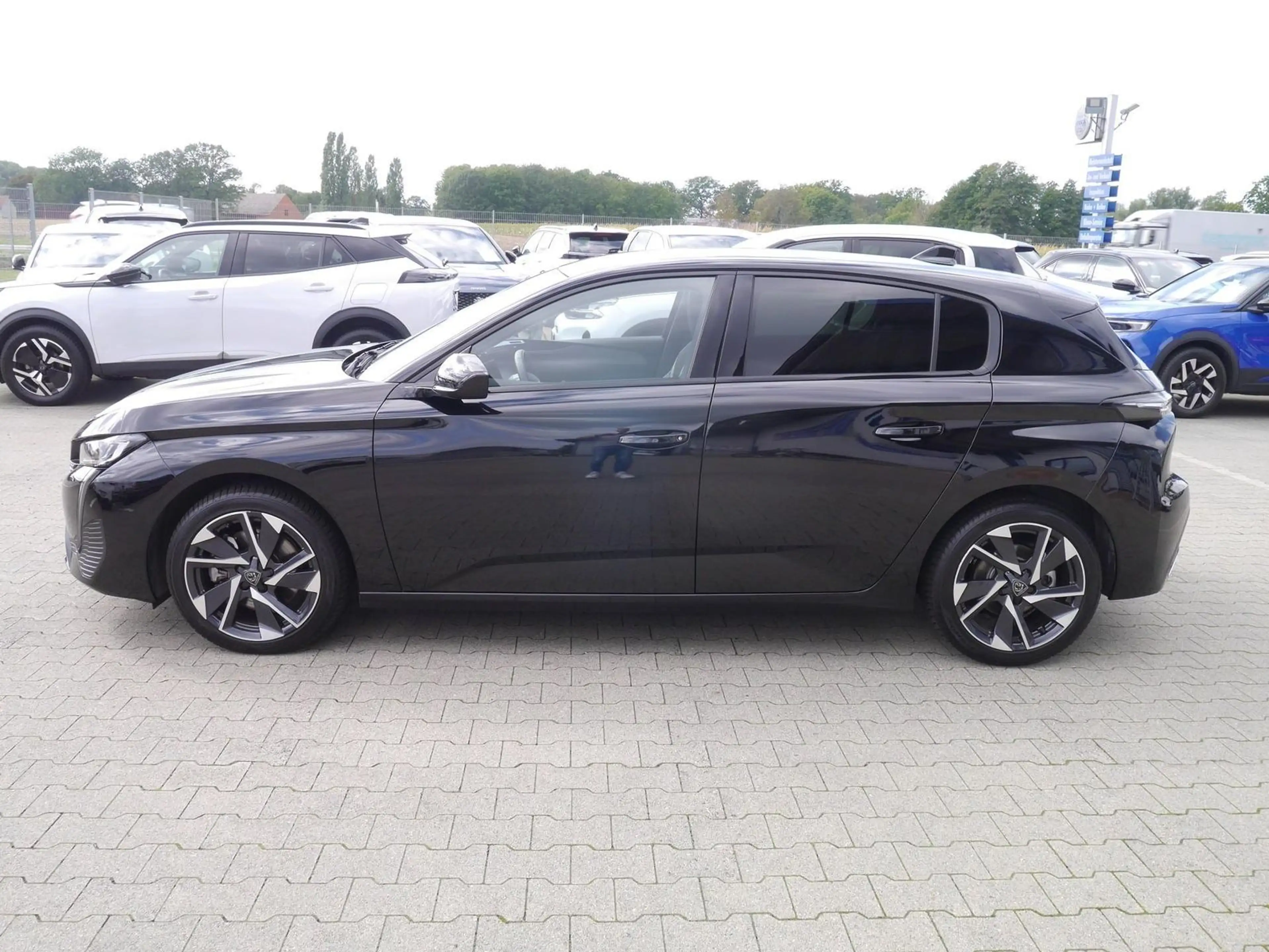 Peugeot 308 Blue HDI 130 Navi/LED/ACC/SHZ/360-Grad — photo 3