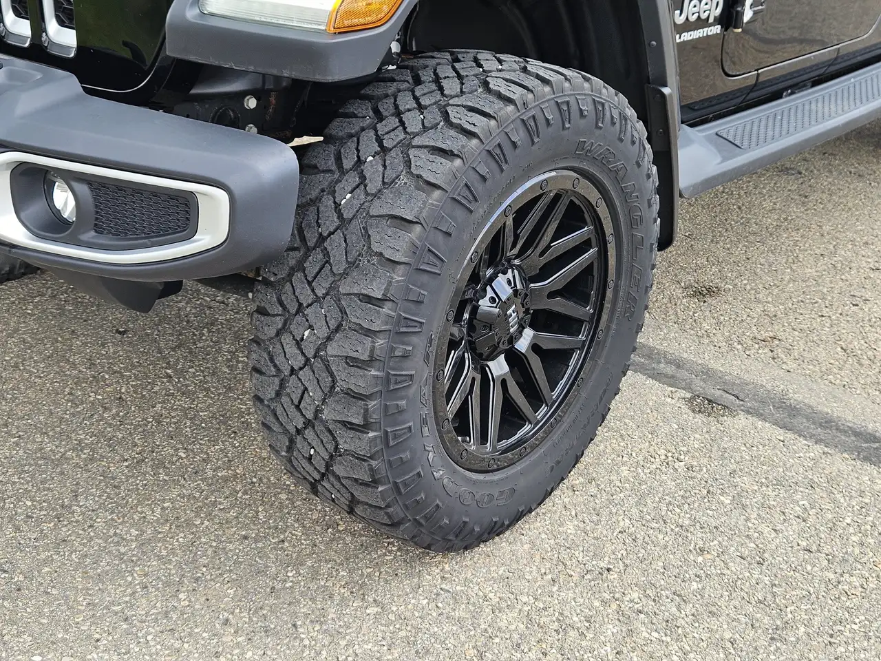 Jeep Gladiator photo Jeep Gladiator