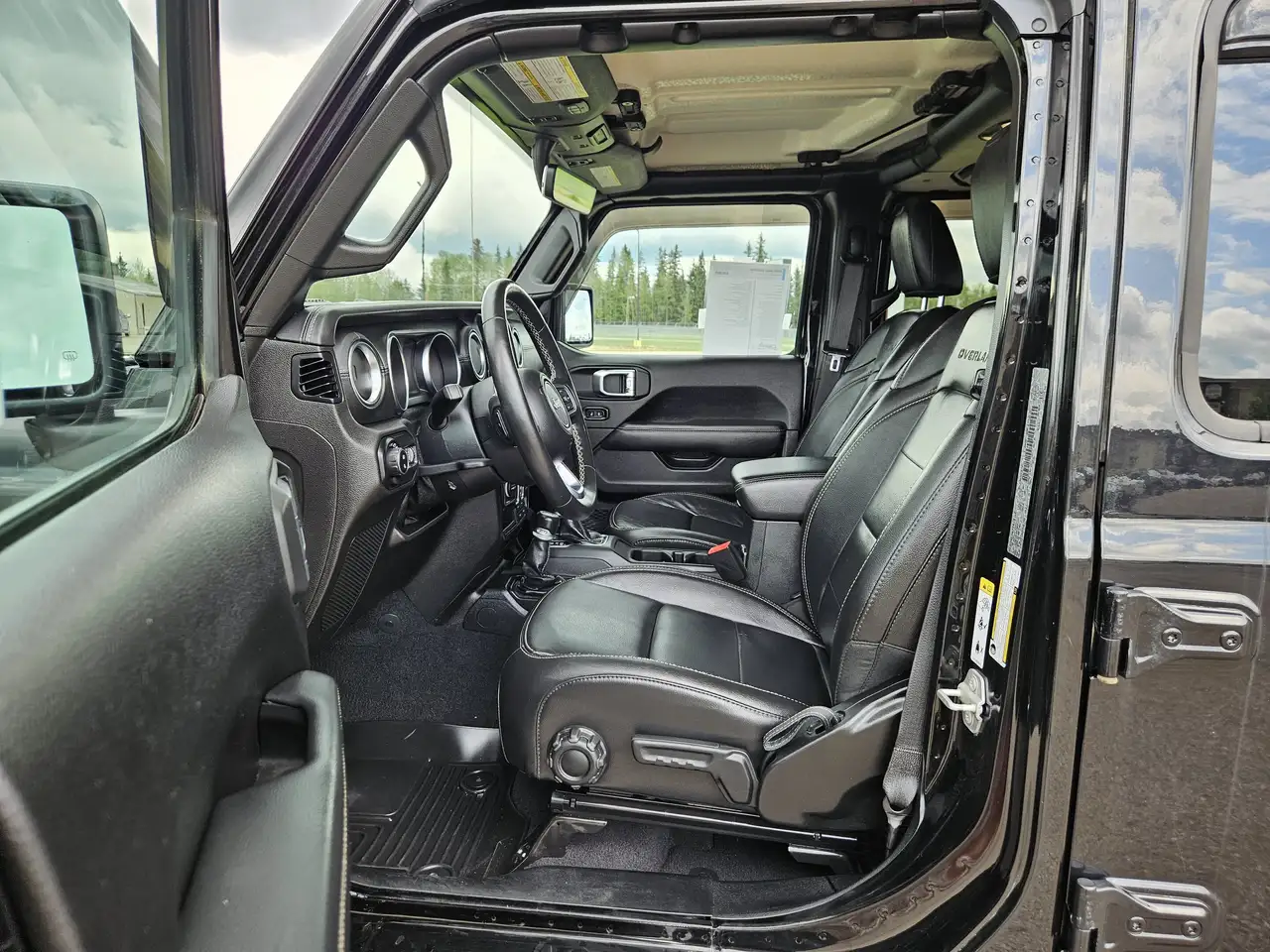 Jeep Gladiator photo Jeep Gladiator