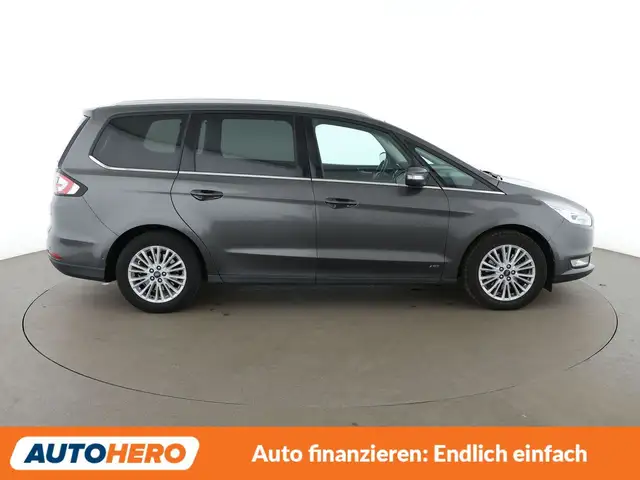 Ford Galaxy view 7