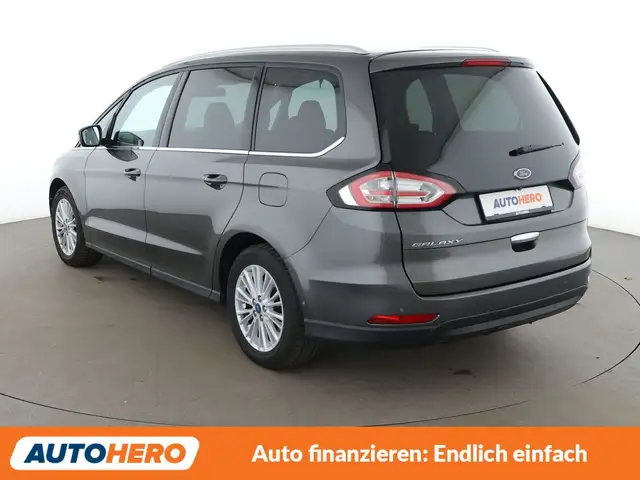 Ford Galaxy view 4