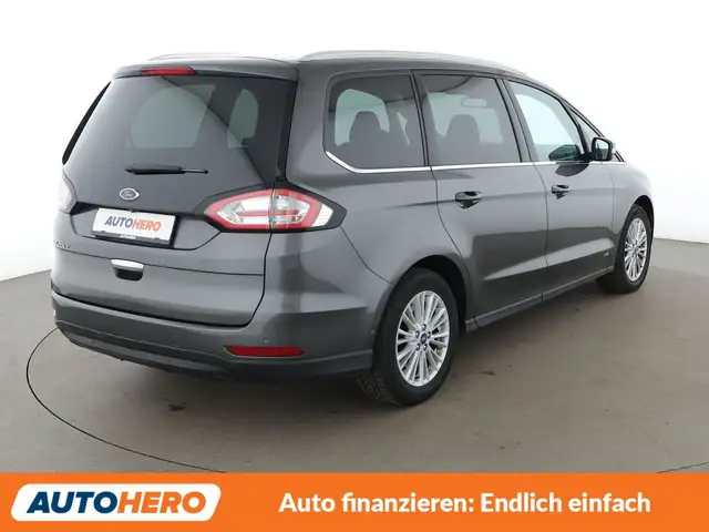 Ford Galaxy view 6