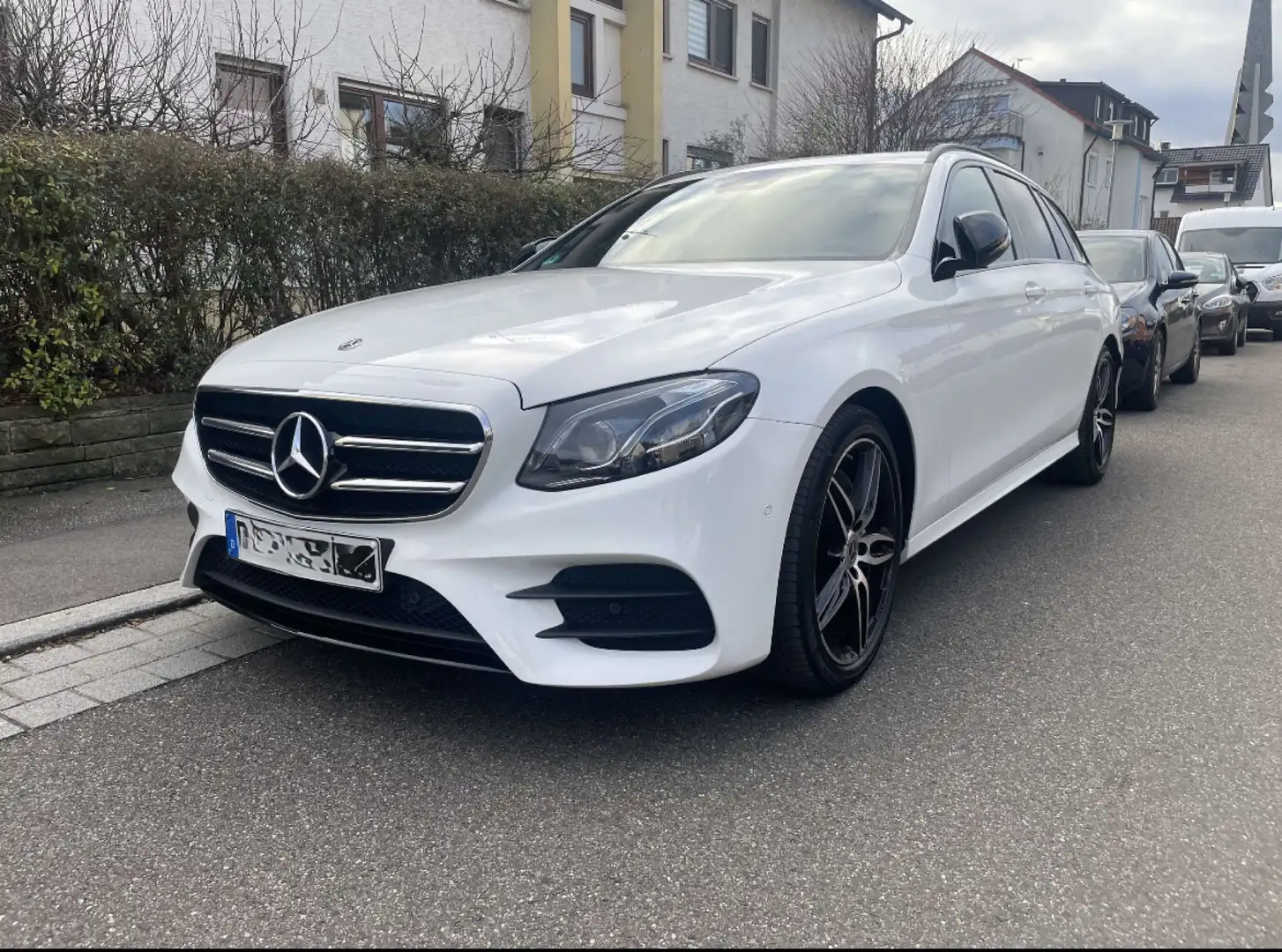 Mercedes-Benz E 250 E250T AMG Line |COMAND |Night-Paket |Multibeam LED - 1