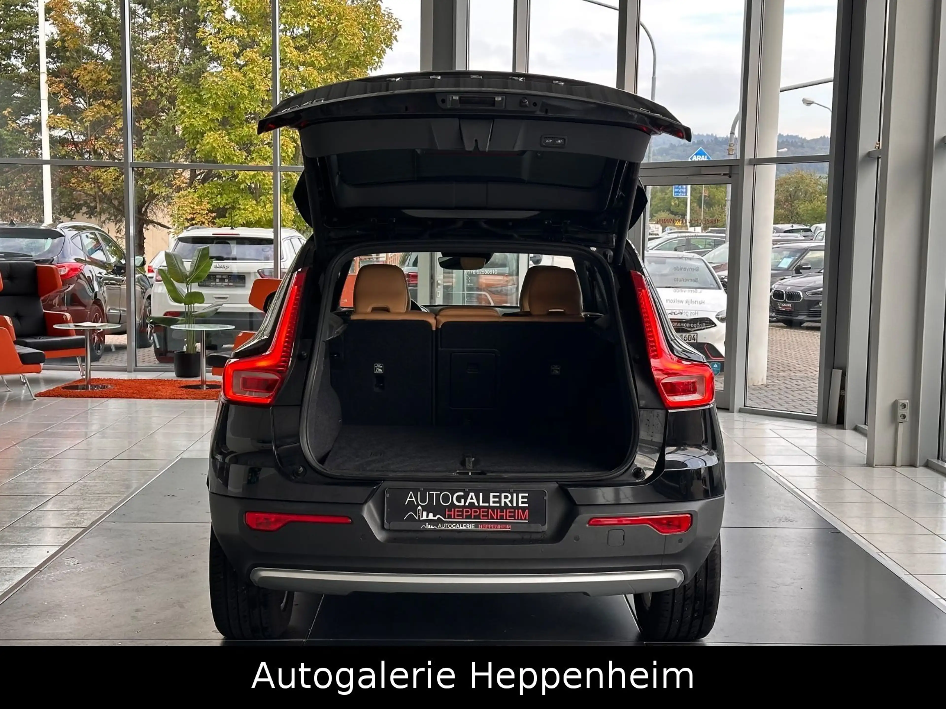 Volvo XC40 XC40 Momentum AWD — photo 9