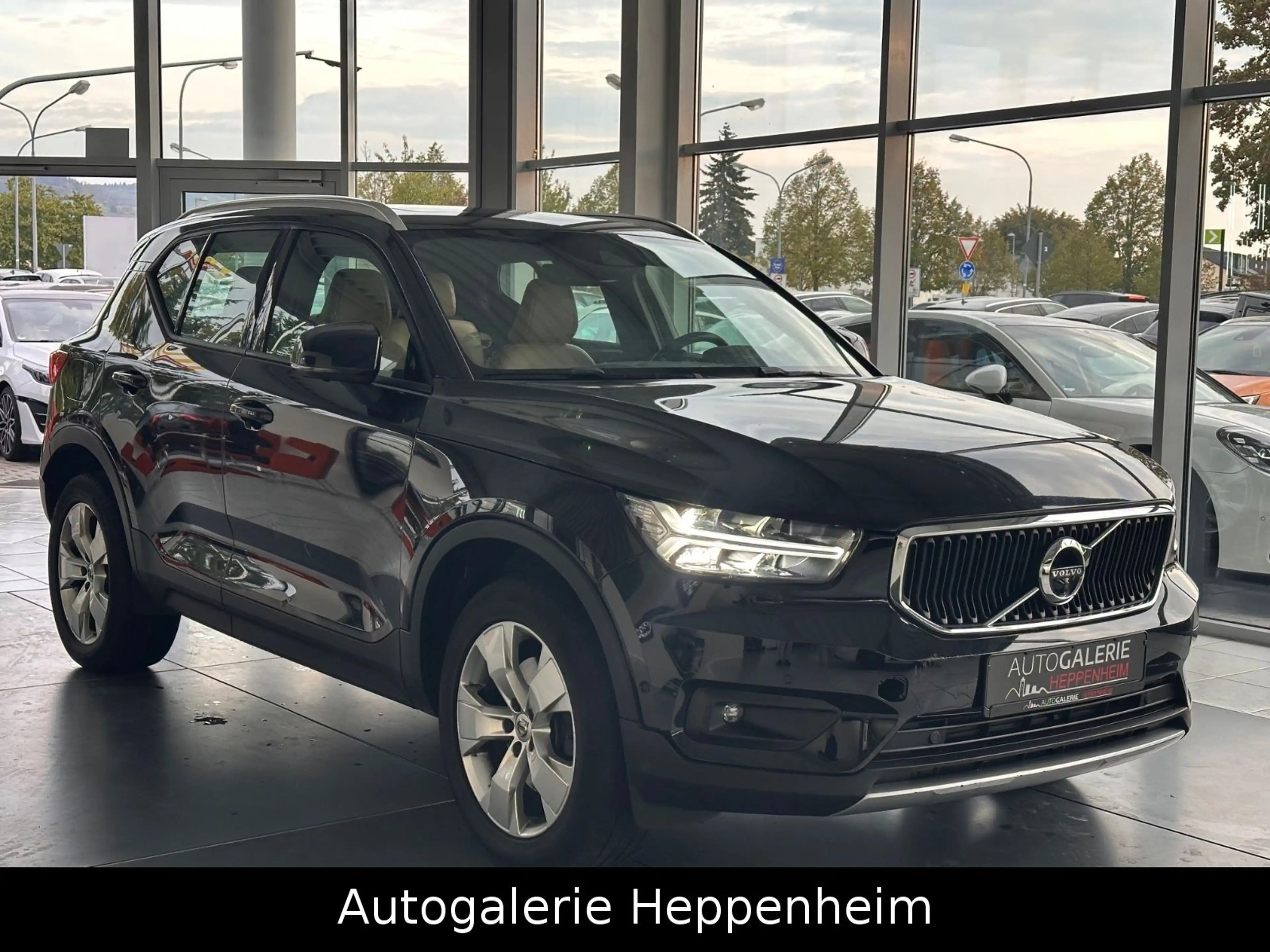 Volvo XC40 XC40 Momentum AWD — photo 3