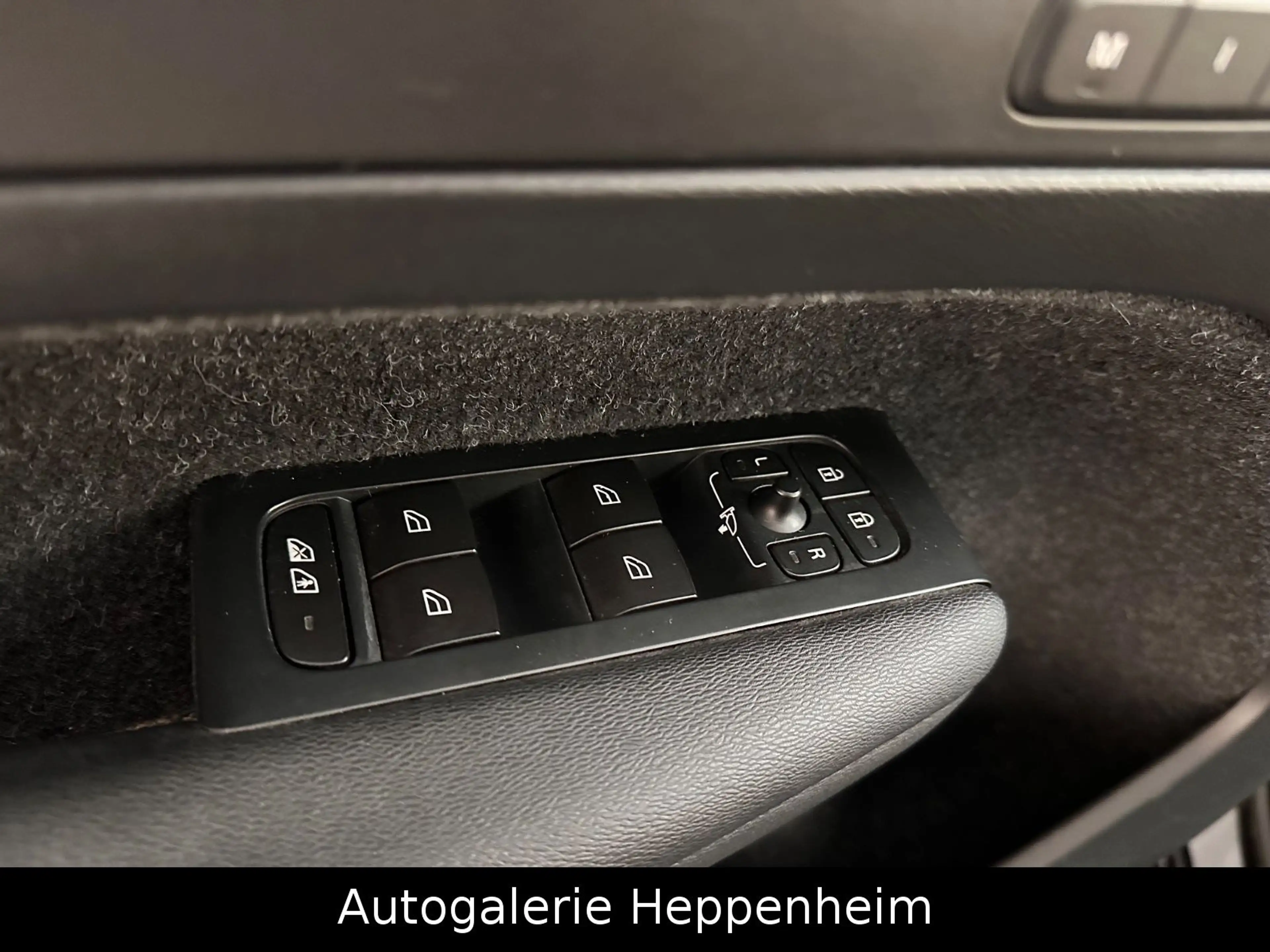 Volvo XC40 XC40 Momentum AWD — photo 12