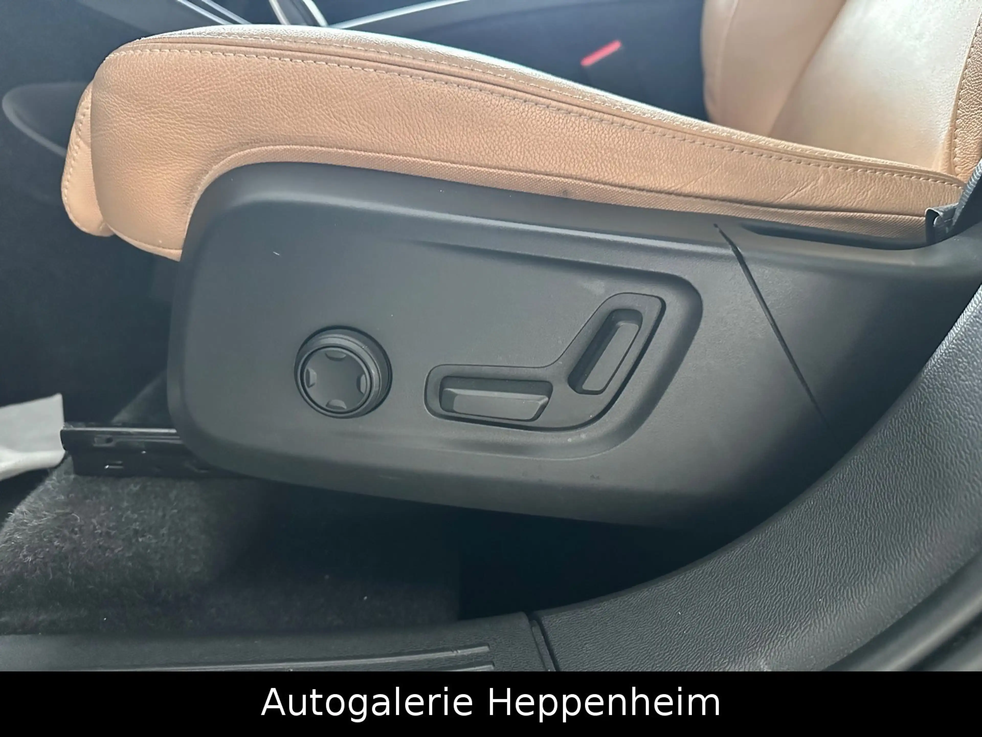 Volvo XC40 XC40 Momentum AWD — photo 14