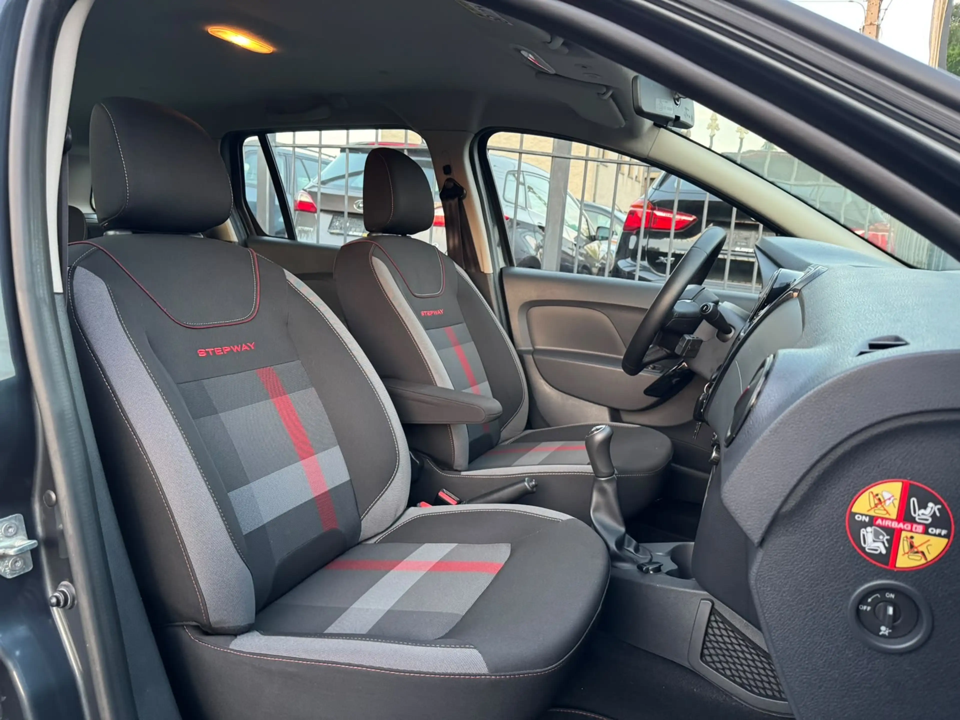 Dacia Logan Logan MCV Stepway 0.9 TCe Techroad (EU6.2) — photo 15