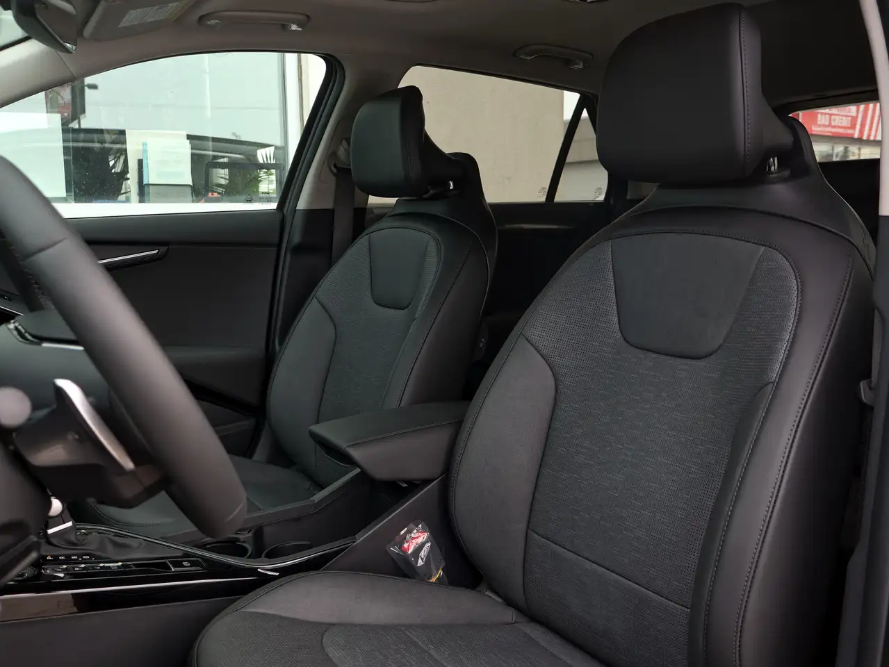 Kia Niro снимка Kia Niro