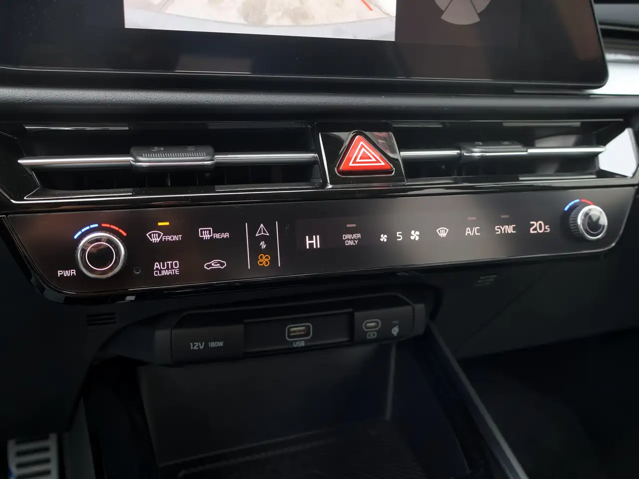 Kia Niro снимка Kia Niro