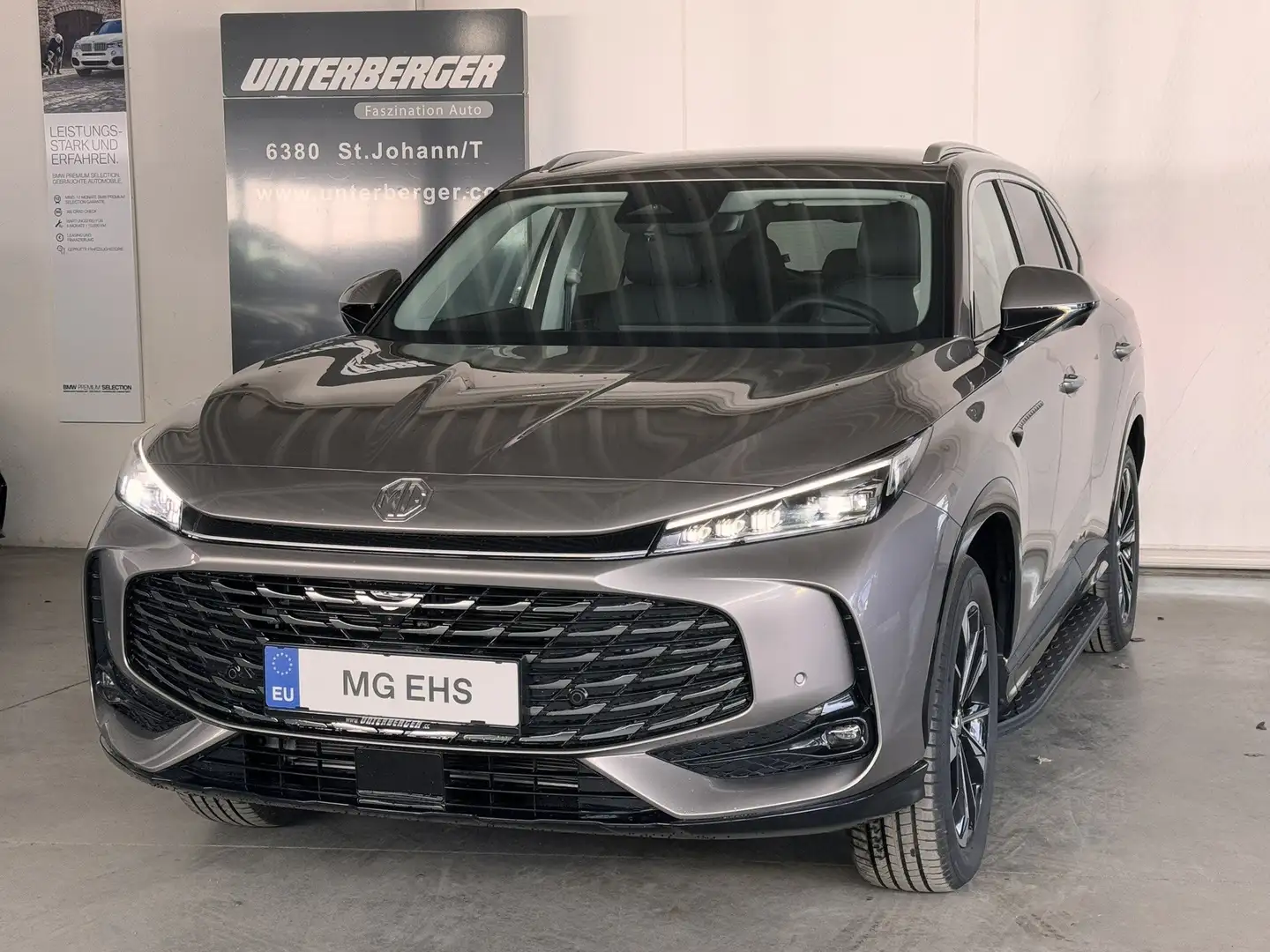 MG HS PHEV+ Luxury Teilleder Schwarz Argintiu - 1