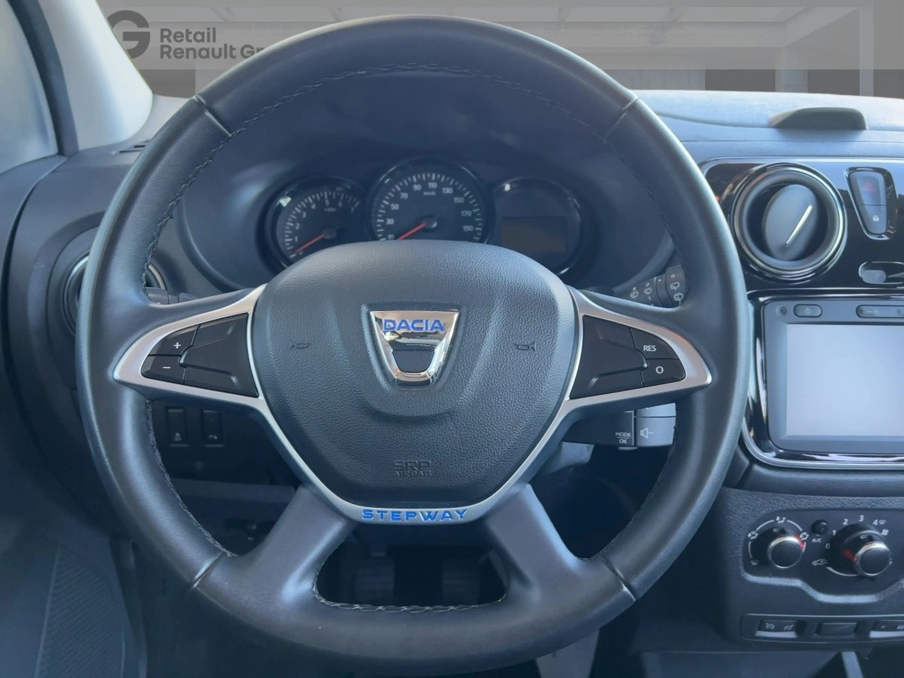 Dacia Lodgy Stepway Selection Blue dCi 115 7-Sitzer PDC — photo 11