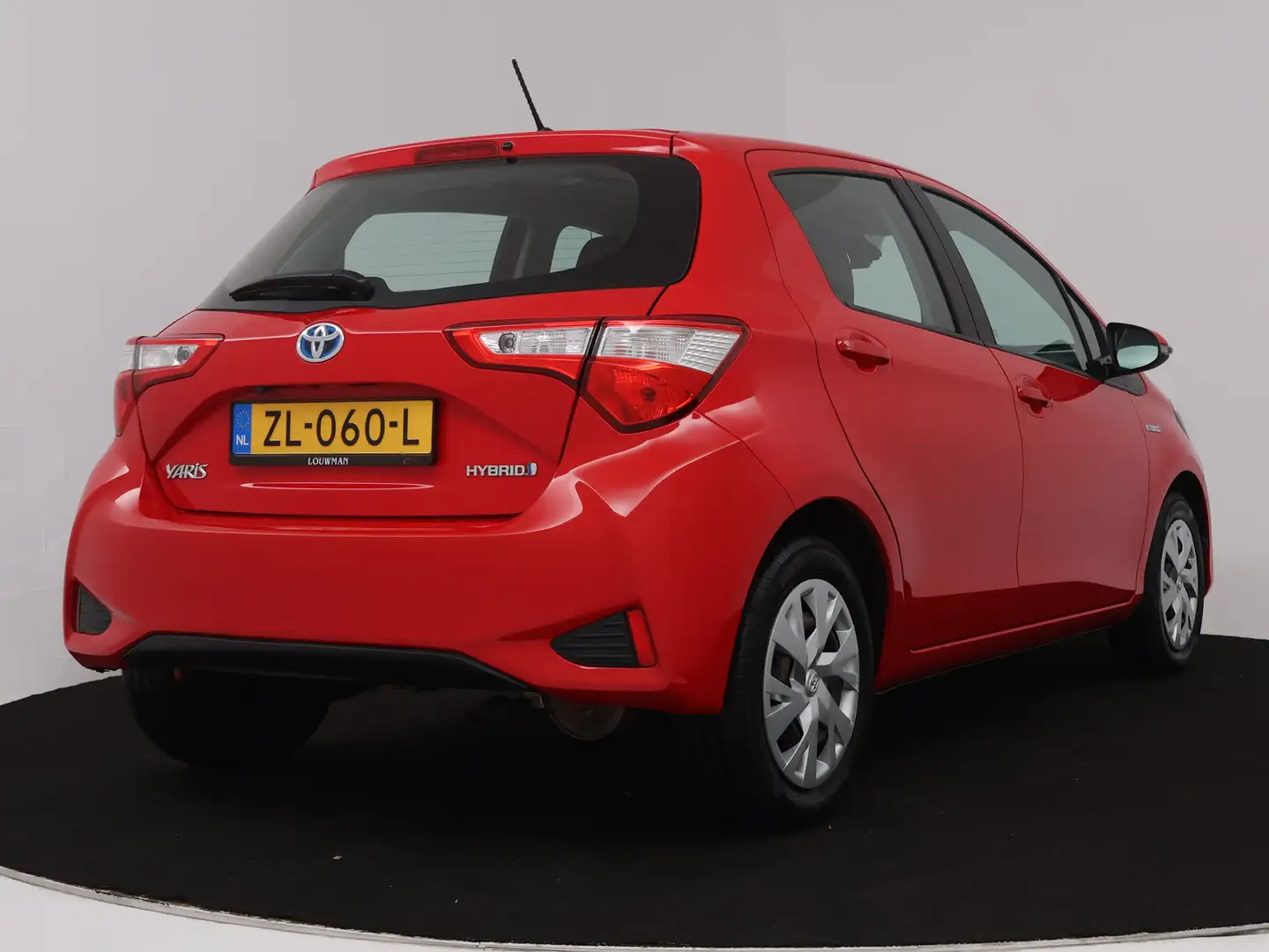 Toyota Yaris 1.5 Hybrid Active Rot - 2
