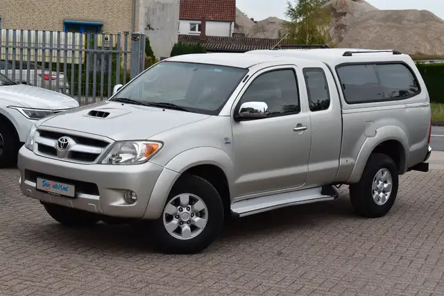 Toyota Hilux 4x4 Extra Cab Sol 2.5 D-4D | 1.Hand| Klima
