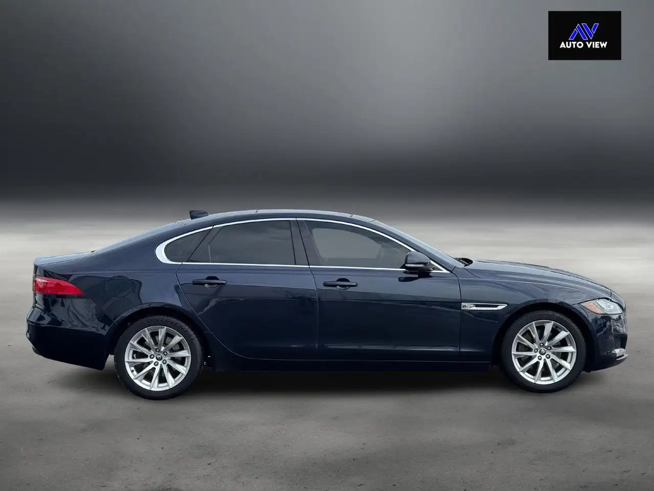 Jaguar XF снимка Jaguar XF