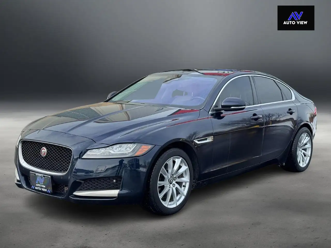Jaguar XF снимка Jaguar XF