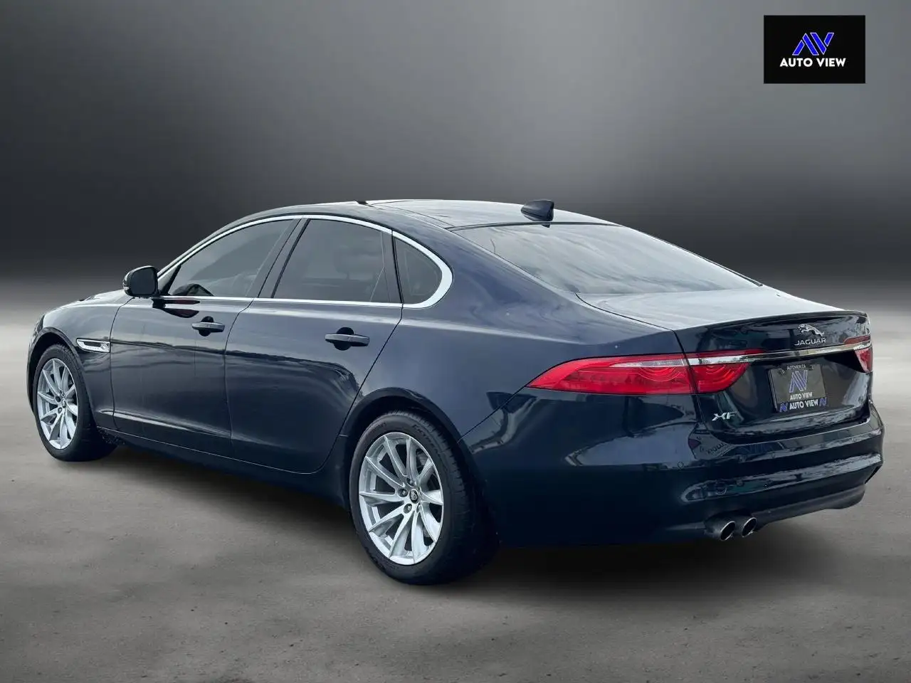 Jaguar XF снимка Jaguar XF
