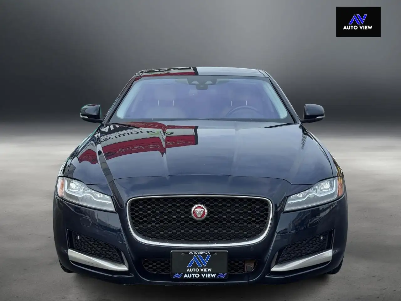 Jaguar XF снимка Jaguar XF