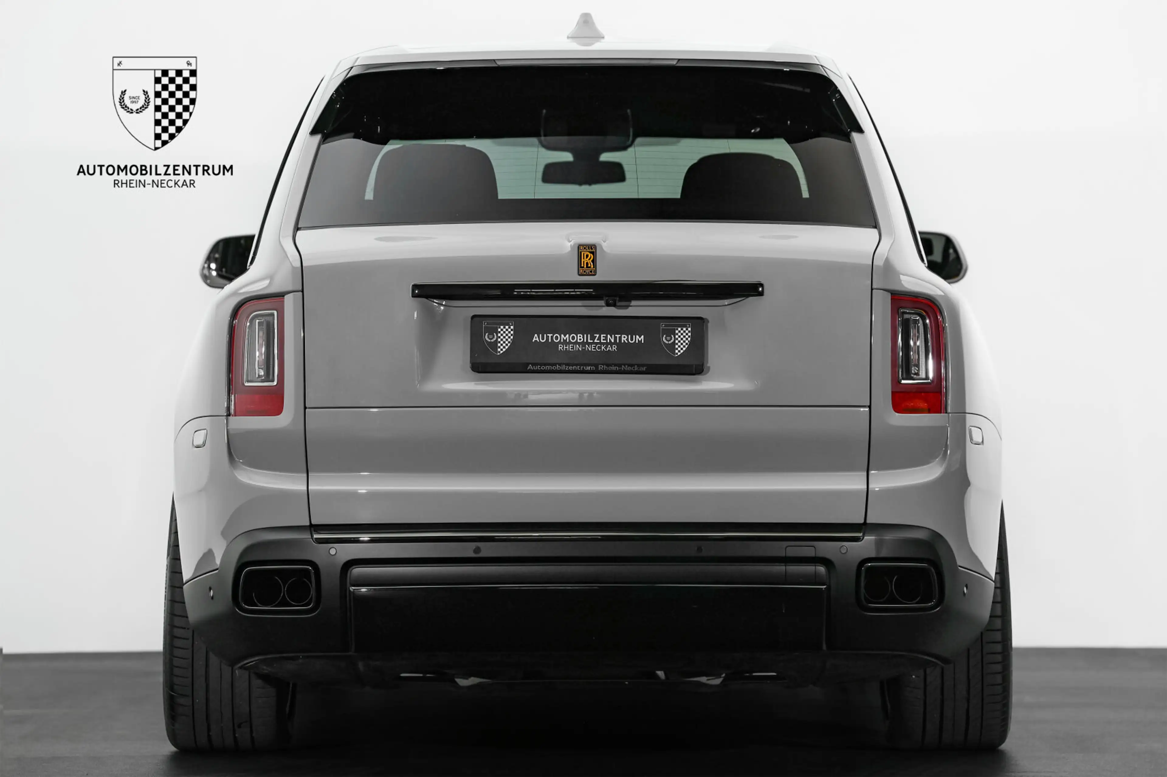 Rolls-Royce Cullinan Cullinan Black Badge ImmersiveSeat/RearTheatre — photo 7