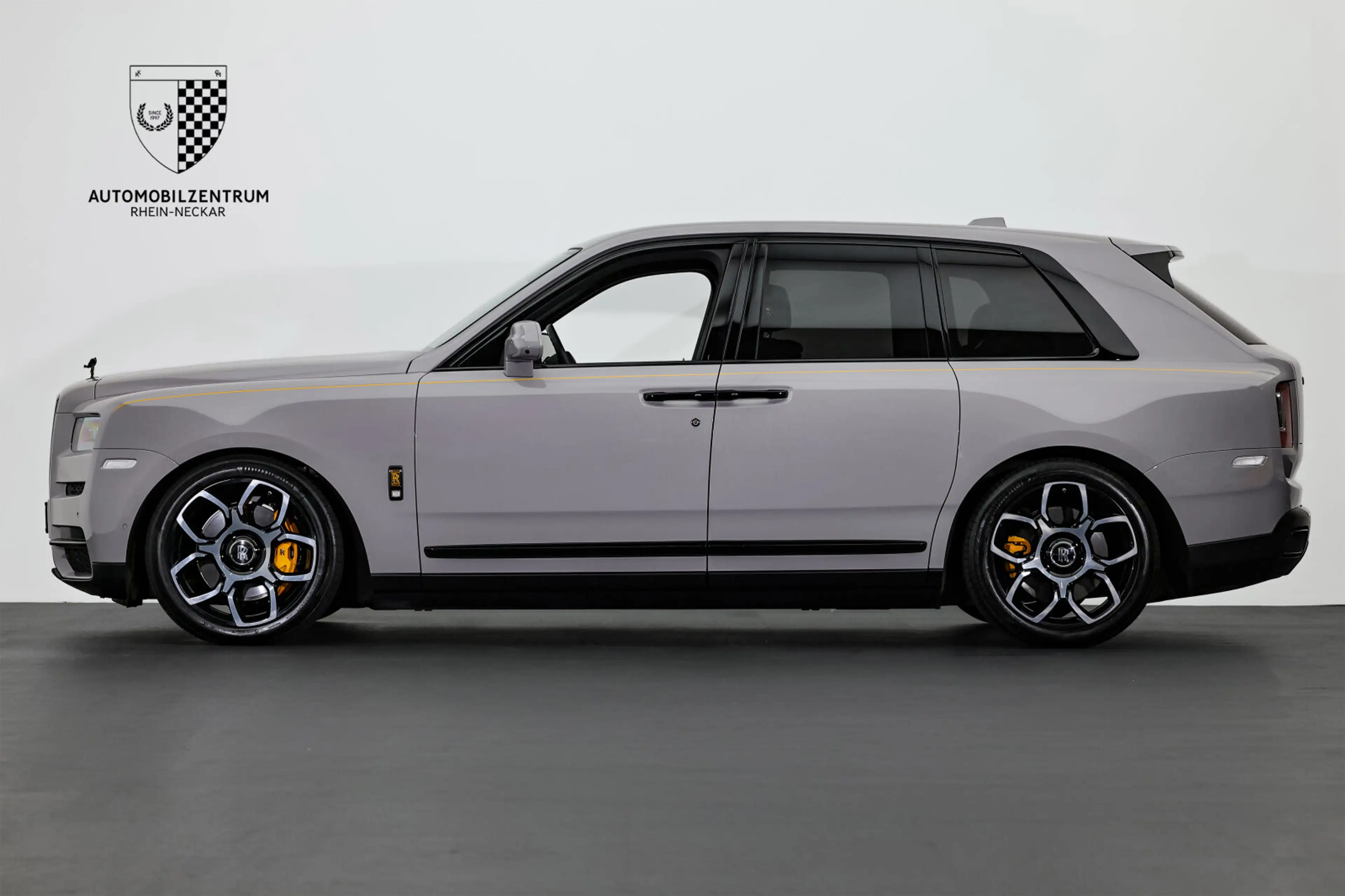 Rolls-Royce Cullinan Cullinan Black Badge ImmersiveSeat/RearTheatre — photo 5