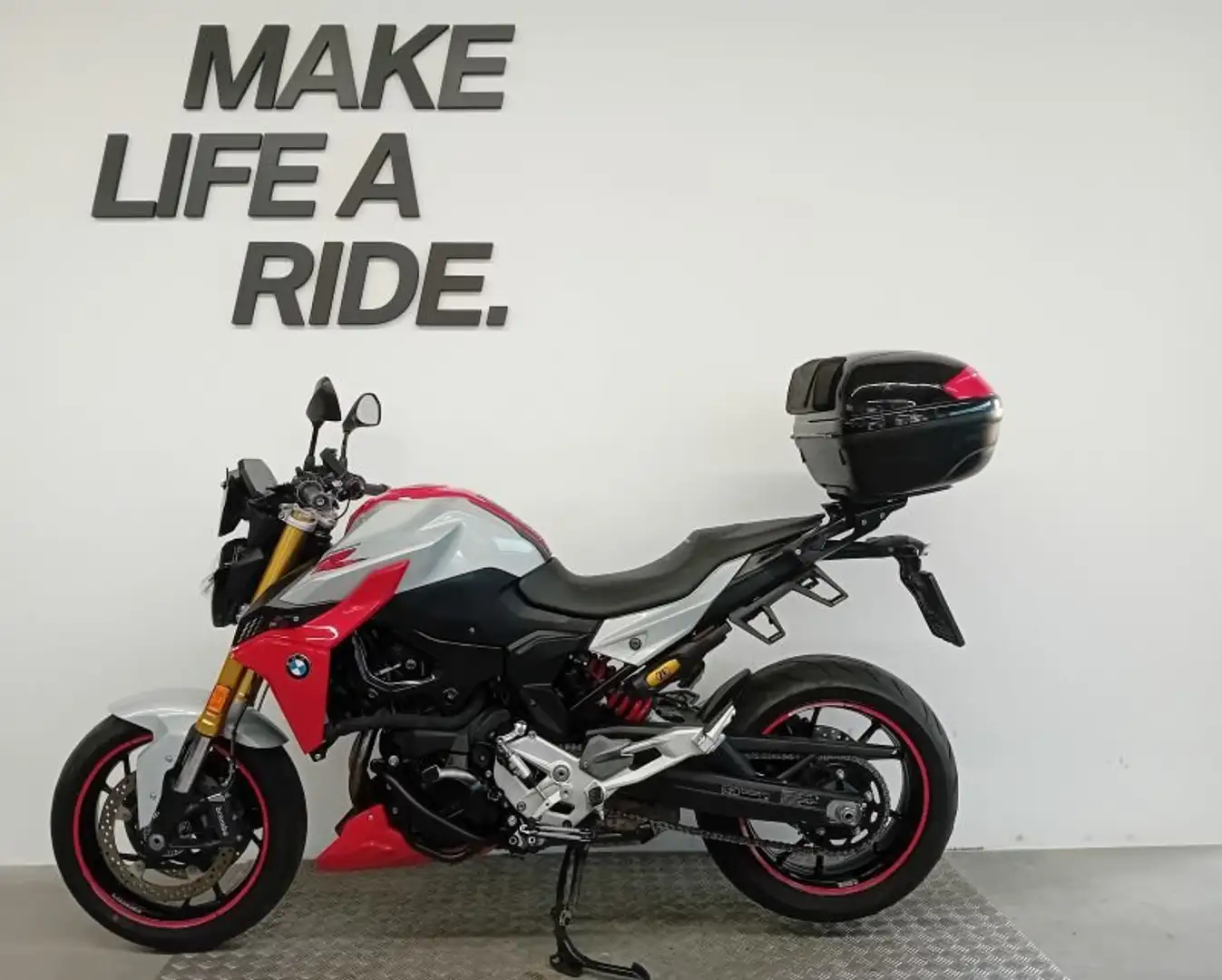 BMW F 900 R Rosso - 2