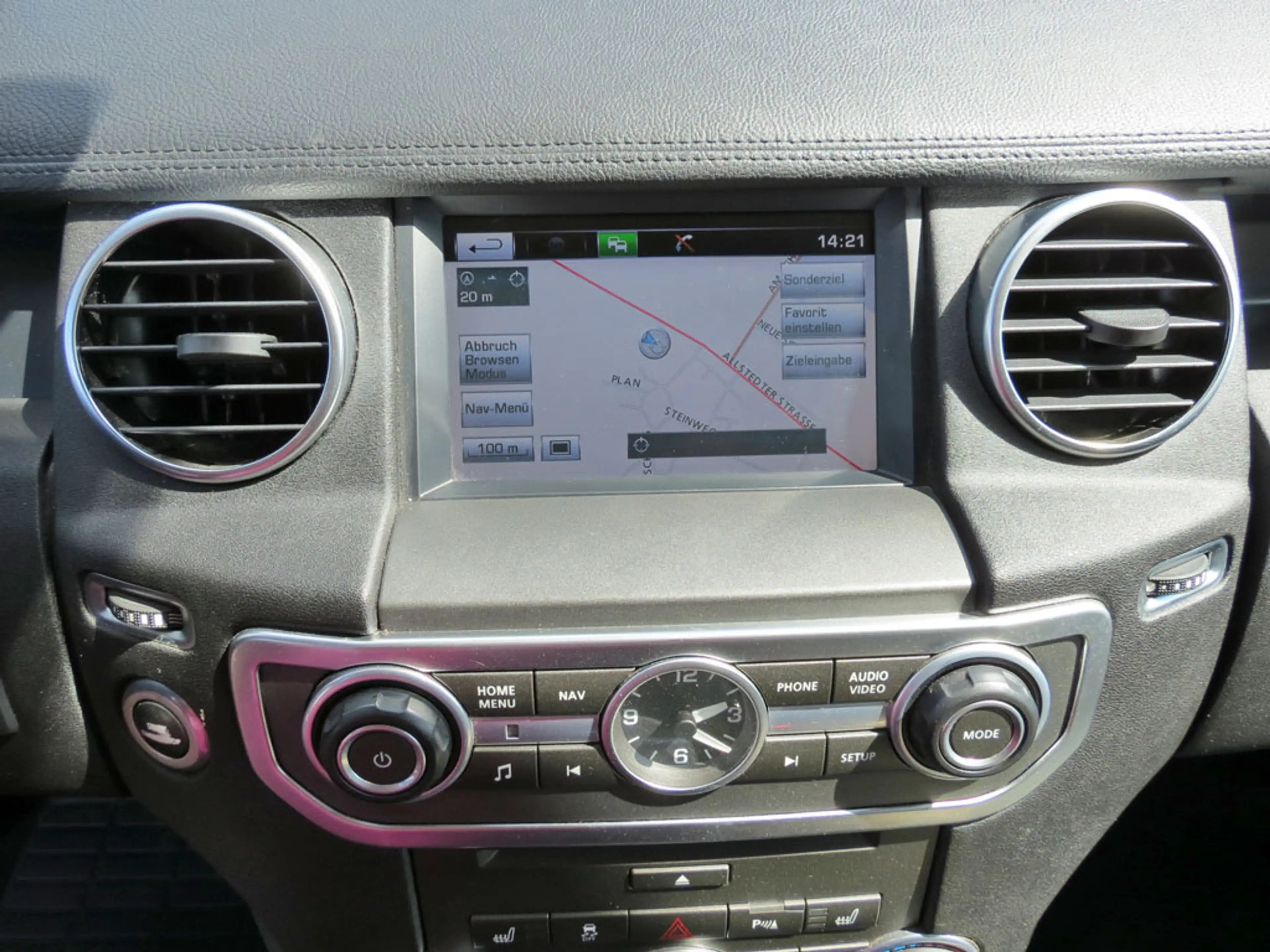 Land Rover Discovery SDV6 HSE Bi-Xenon Standh. Kamera 7-Si. — photo 13