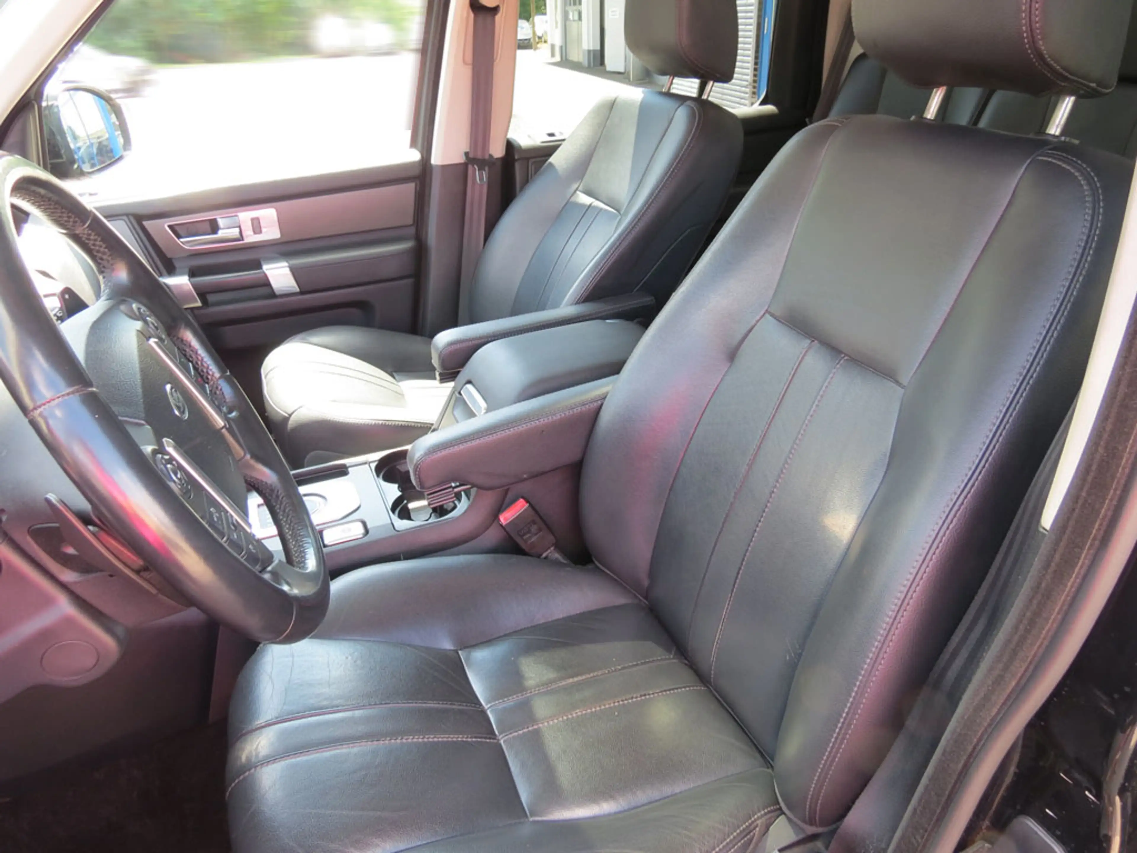 Land Rover Discovery SDV6 HSE Bi-Xenon Standh. Kamera 7-Si. — photo 10