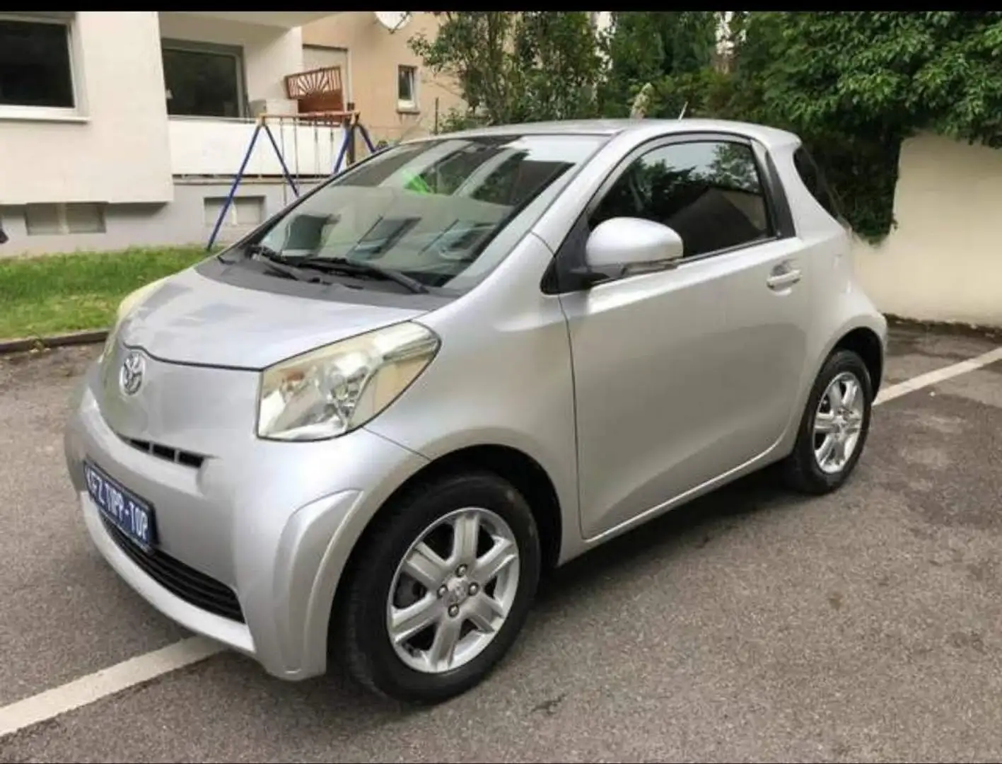 Toyota iQ 1.0 - 1