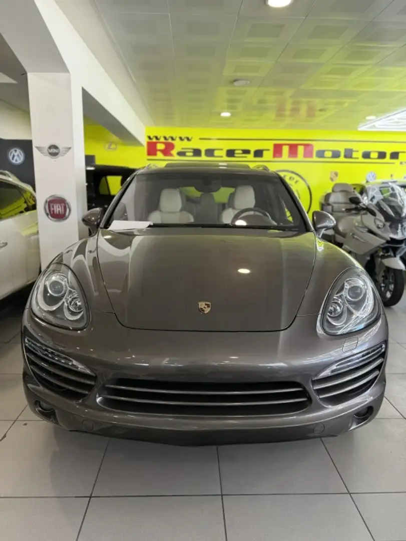 Porsche Cayenne Diesel Aut. Marrón - 1