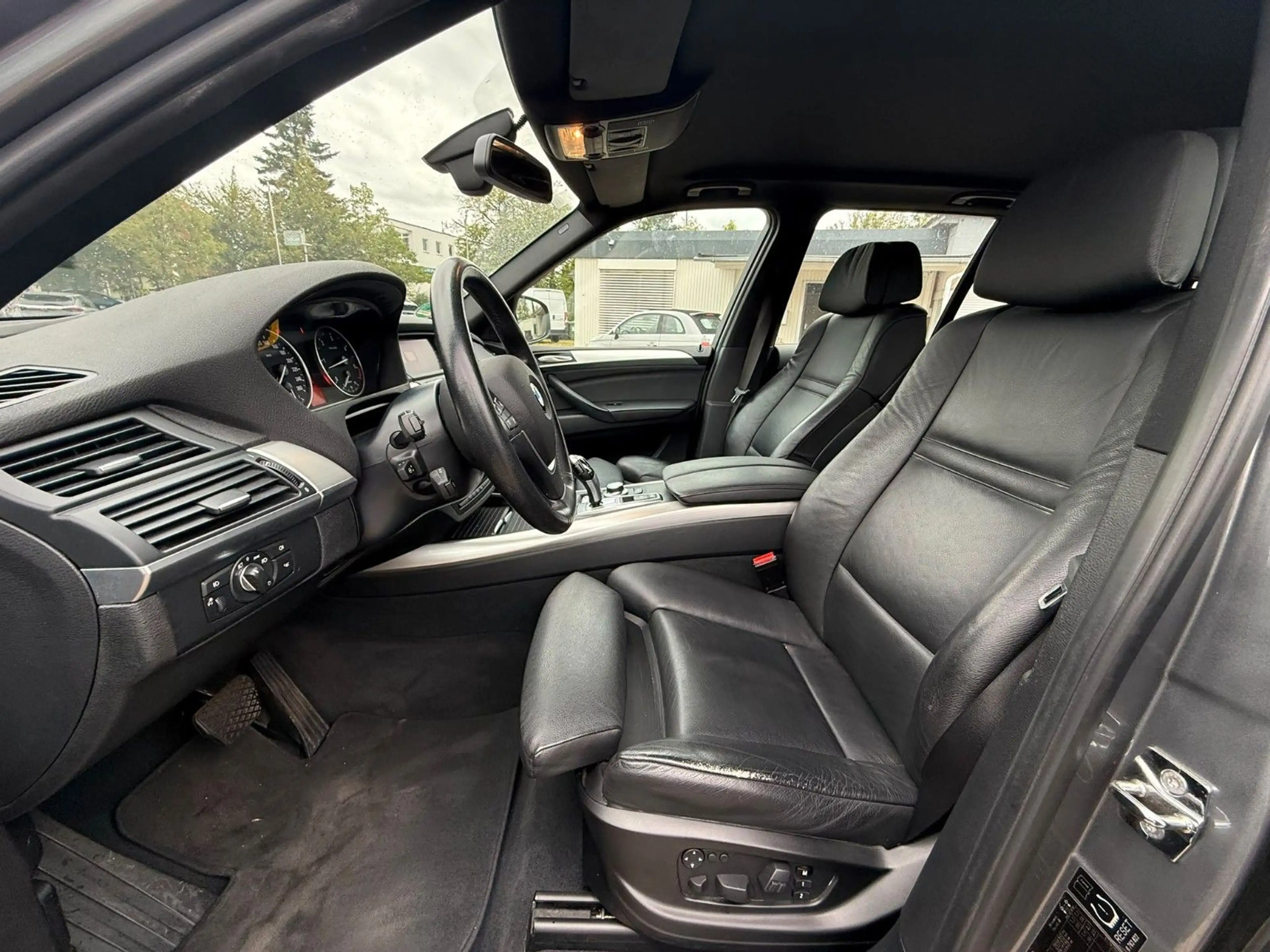 BMW X5 xDrive 35 d — photo 14