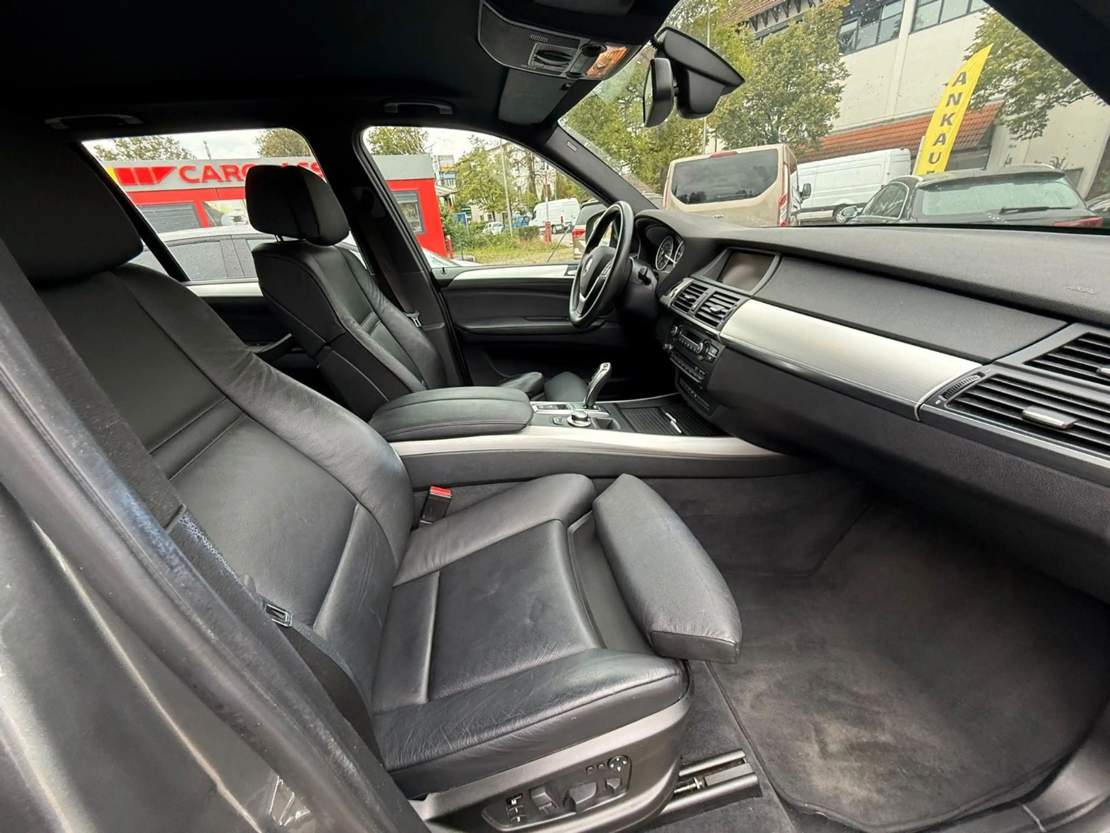 BMW X5 xDrive 35 d — photo 11