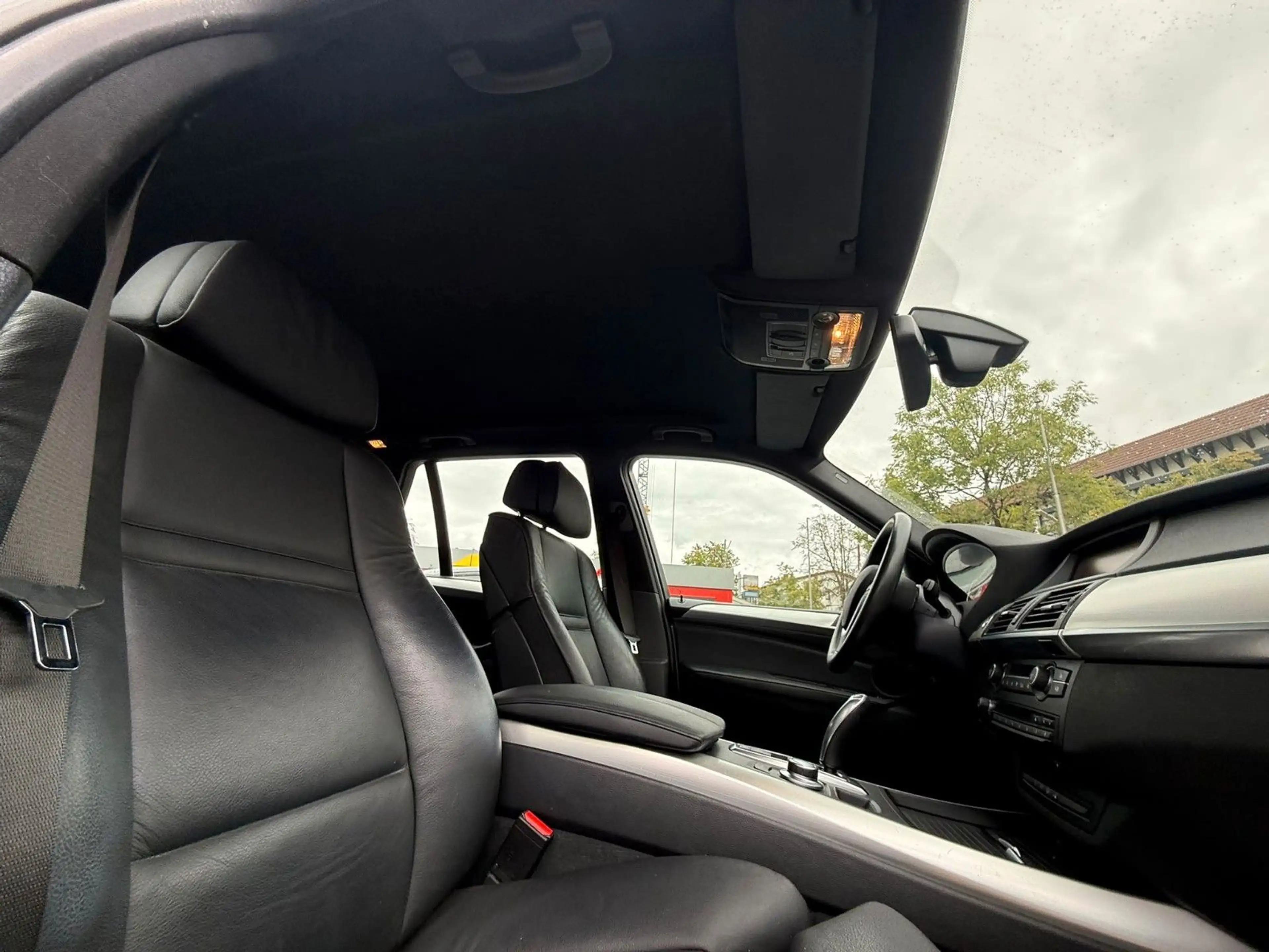 BMW X5 xDrive 35 d — photo 12