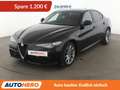 Alfa Romeo Giulia 2.0 Turbo Veloce Aut.*NAV*XENON*TEMPO*CAM*PDC*SHZ Schwarz - thumbnail 1