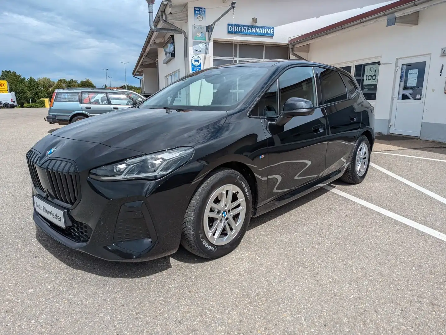 BMW 218 Baureihe 2 Active Tourer 218 d M Sport Panor Schwarz - 1