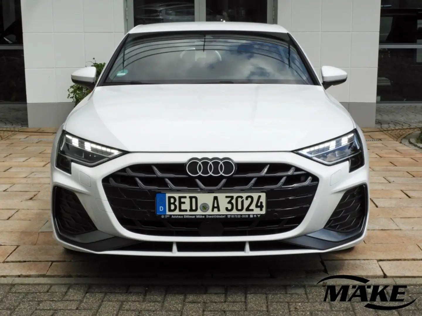 Audi A3 Sportback s-line 35 TFSI s-tronic LED NAV ALU Weiß - 2