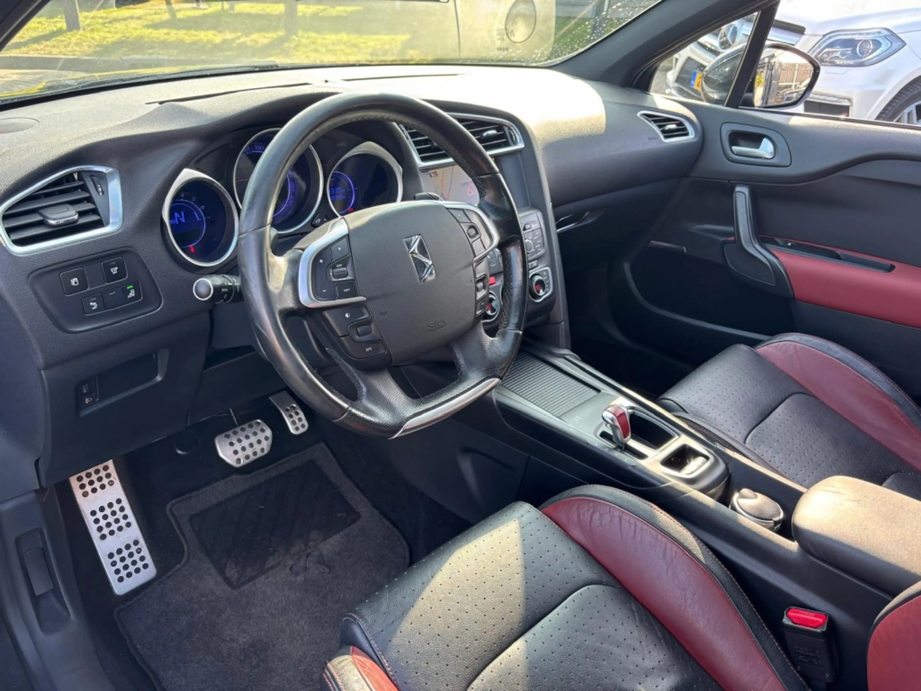 Citroen DS4 1.6 Benzine So Chic Automaat 2012 Zwart Leer — photo 12