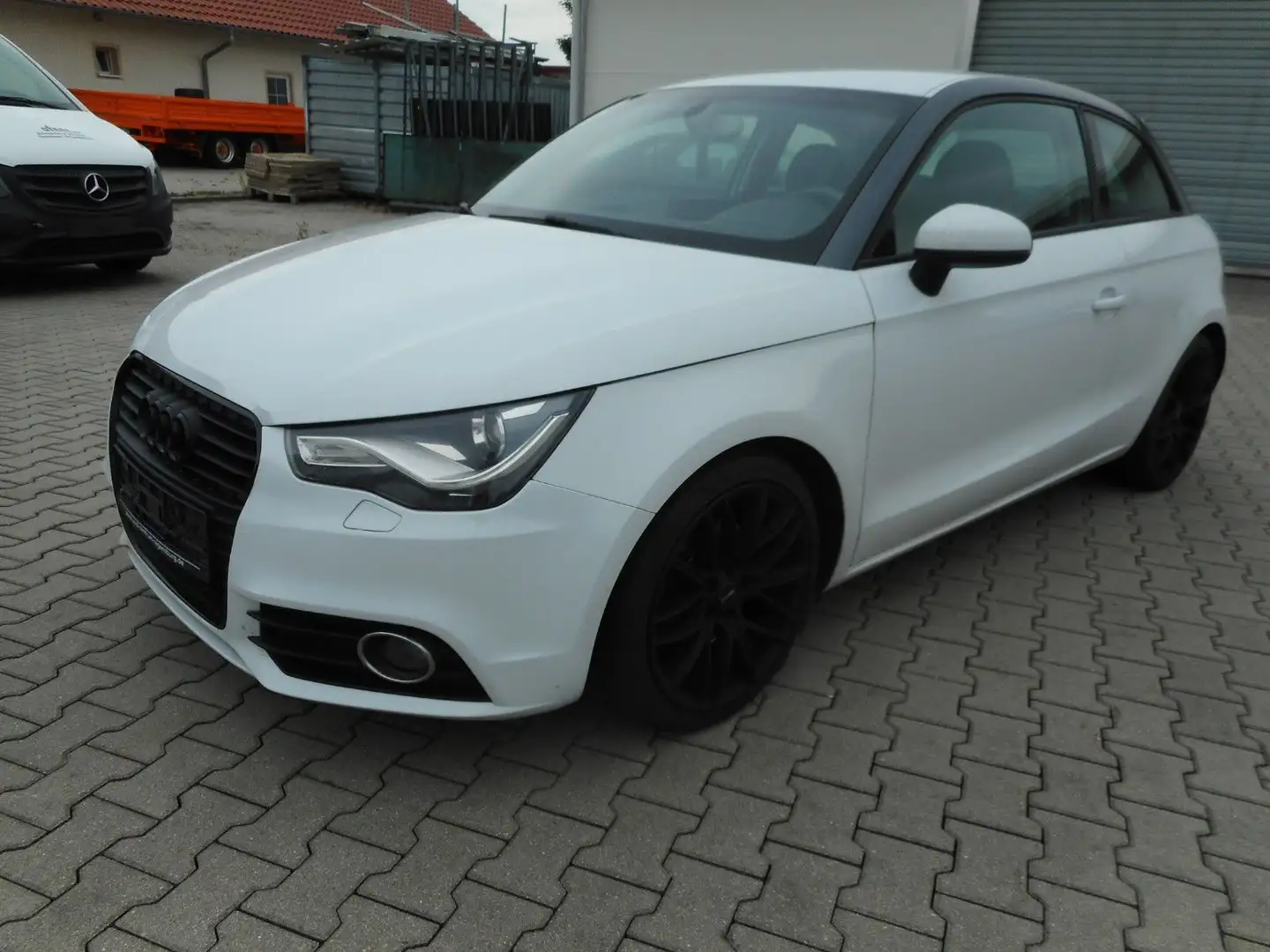 Audi A1 ambition Alu Navi Xenon PDC Wit - 2
