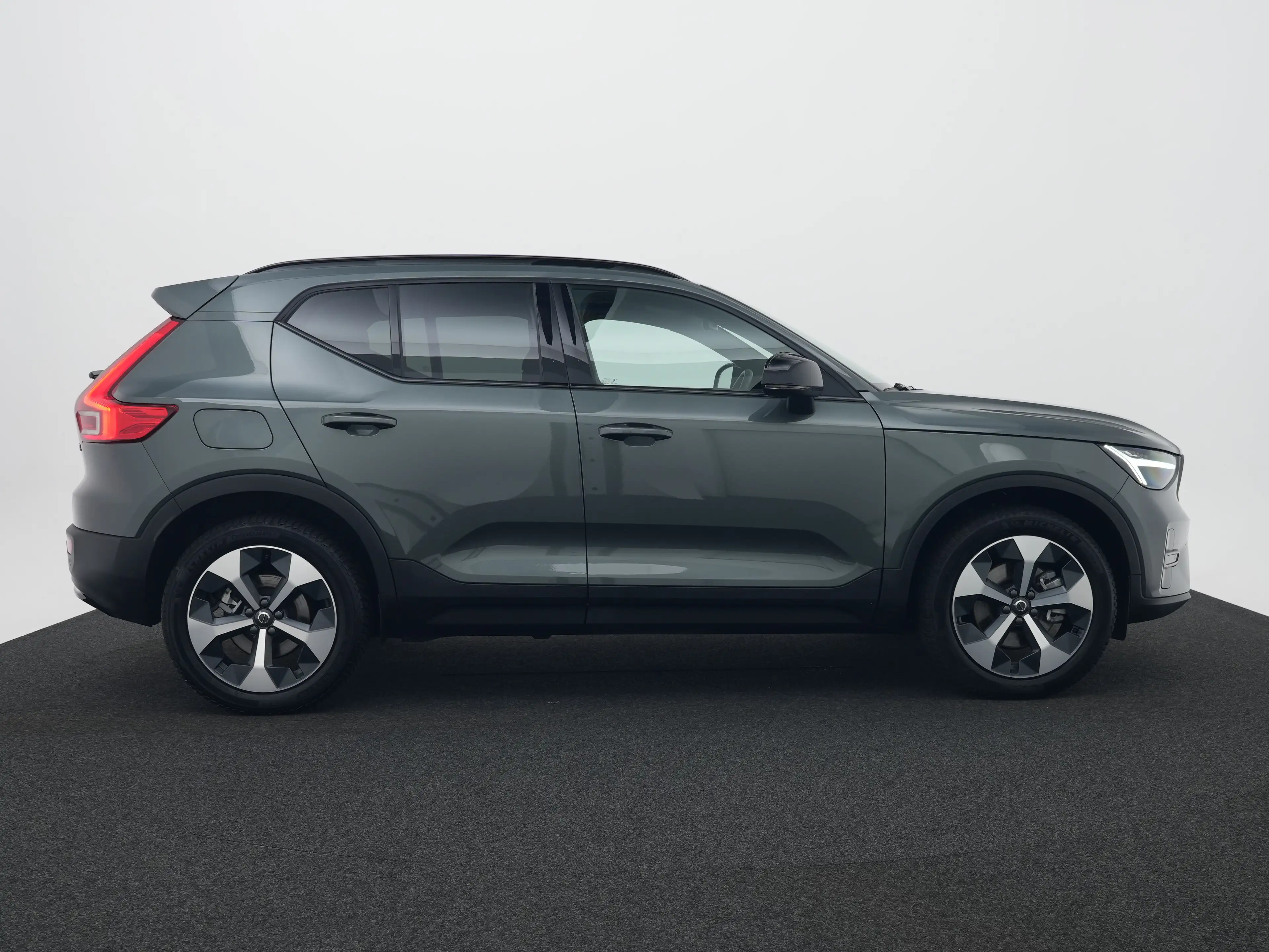 Volvo XC40 B4 Plus Dark | Harman/Kardon | Panoramadak | Nubuc — photo 4