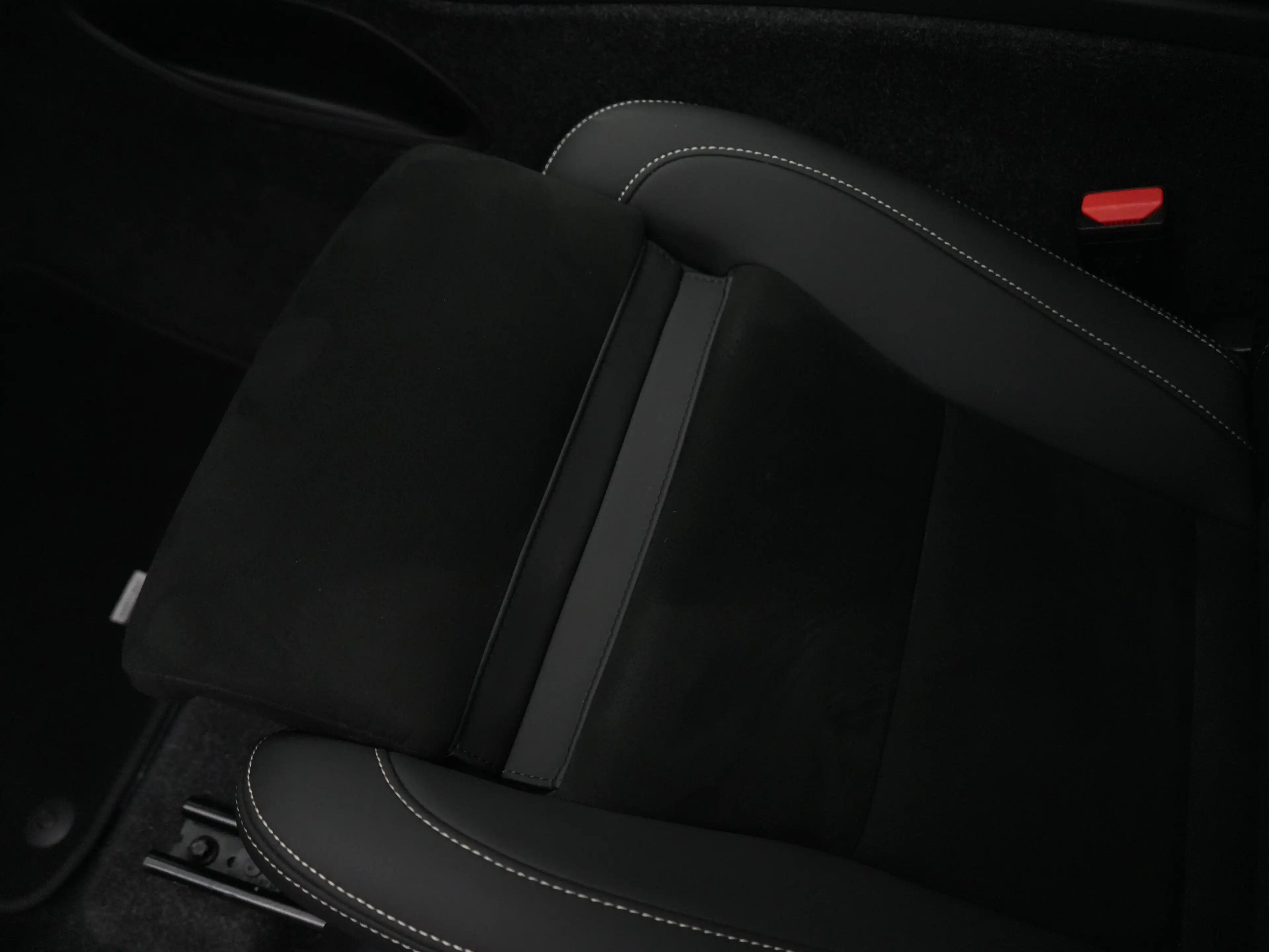 Volvo XC40 B4 Plus Dark | Harman/Kardon | Panoramadak | Nubuc — photo 32