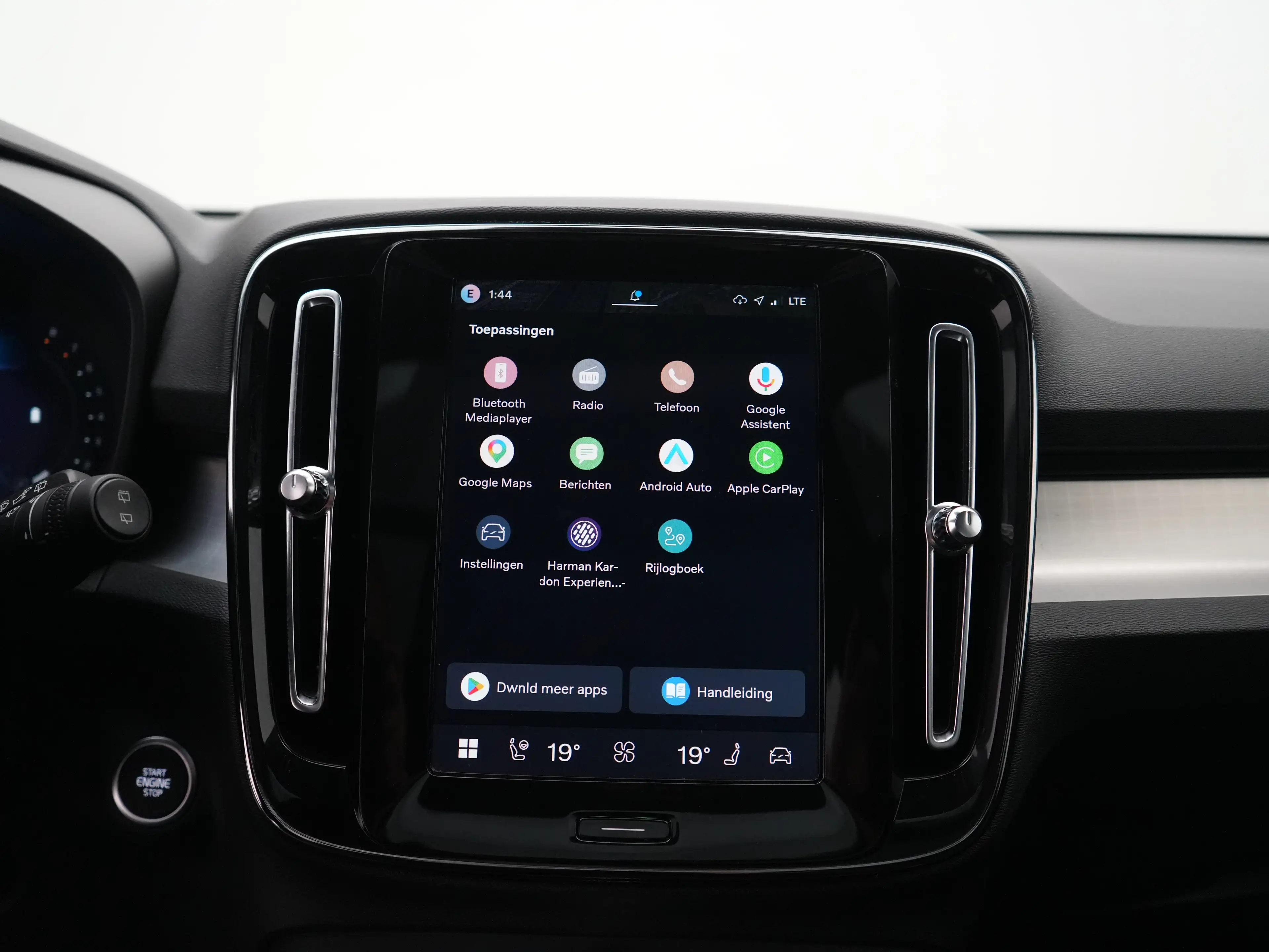 Volvo XC40 B4 Plus Dark | Harman/Kardon | Panoramadak | Nubuc — photo 38
