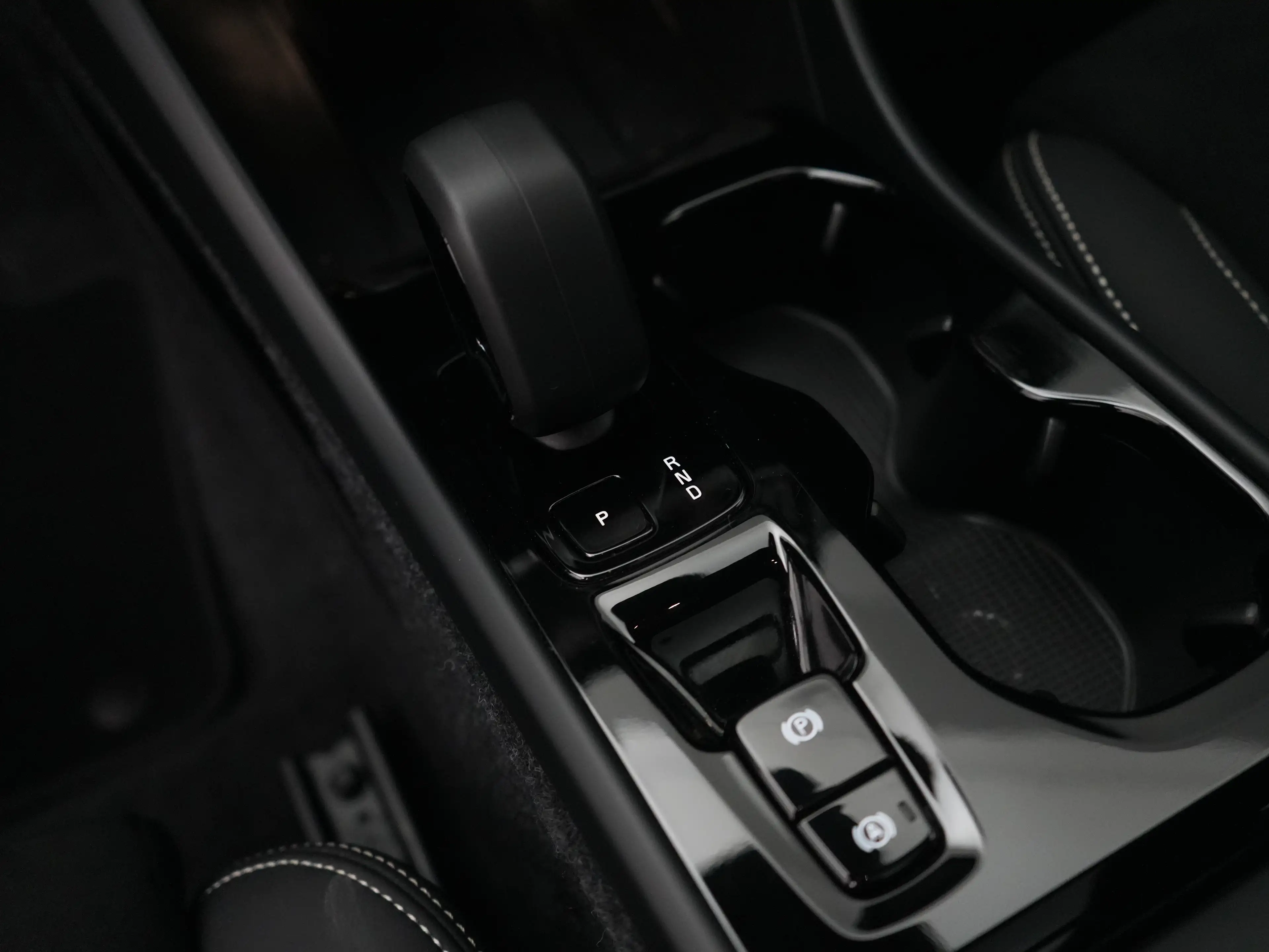 Volvo XC40 B4 Plus Dark | Harman/Kardon | Panoramadak | Nubuc — photo 49